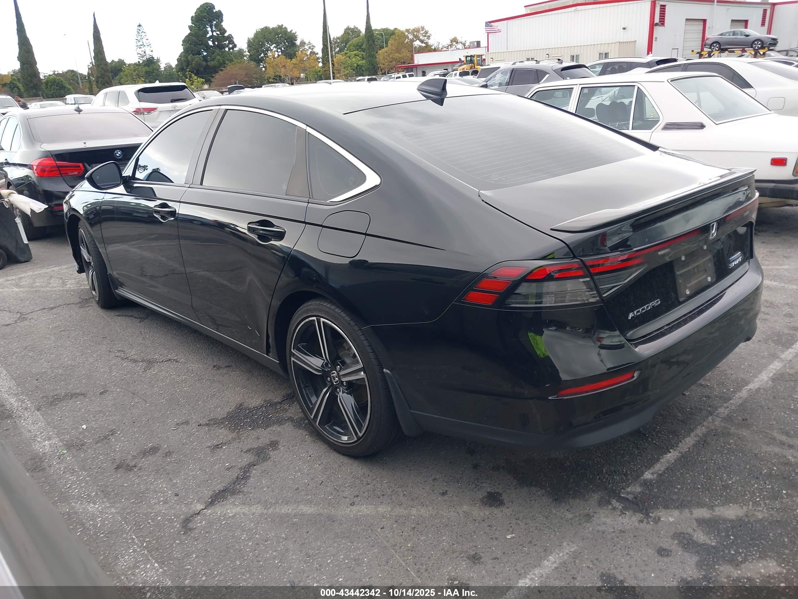 HONDA ACCORD image 3