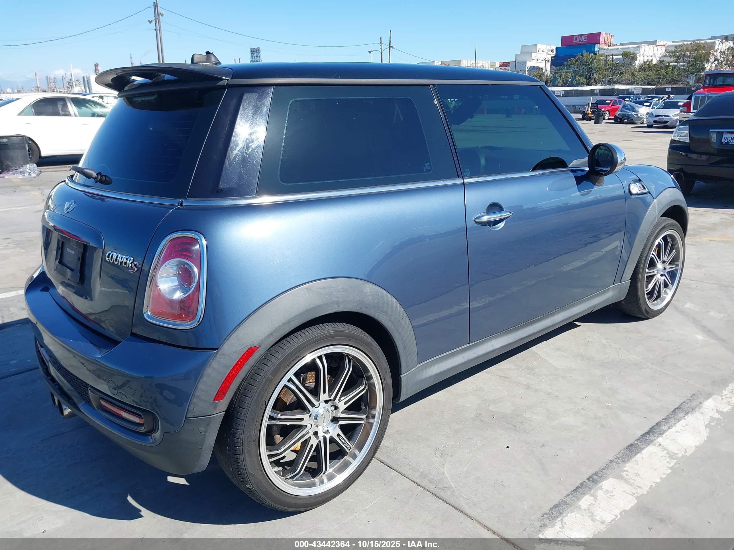 MINI COOPER image 4
