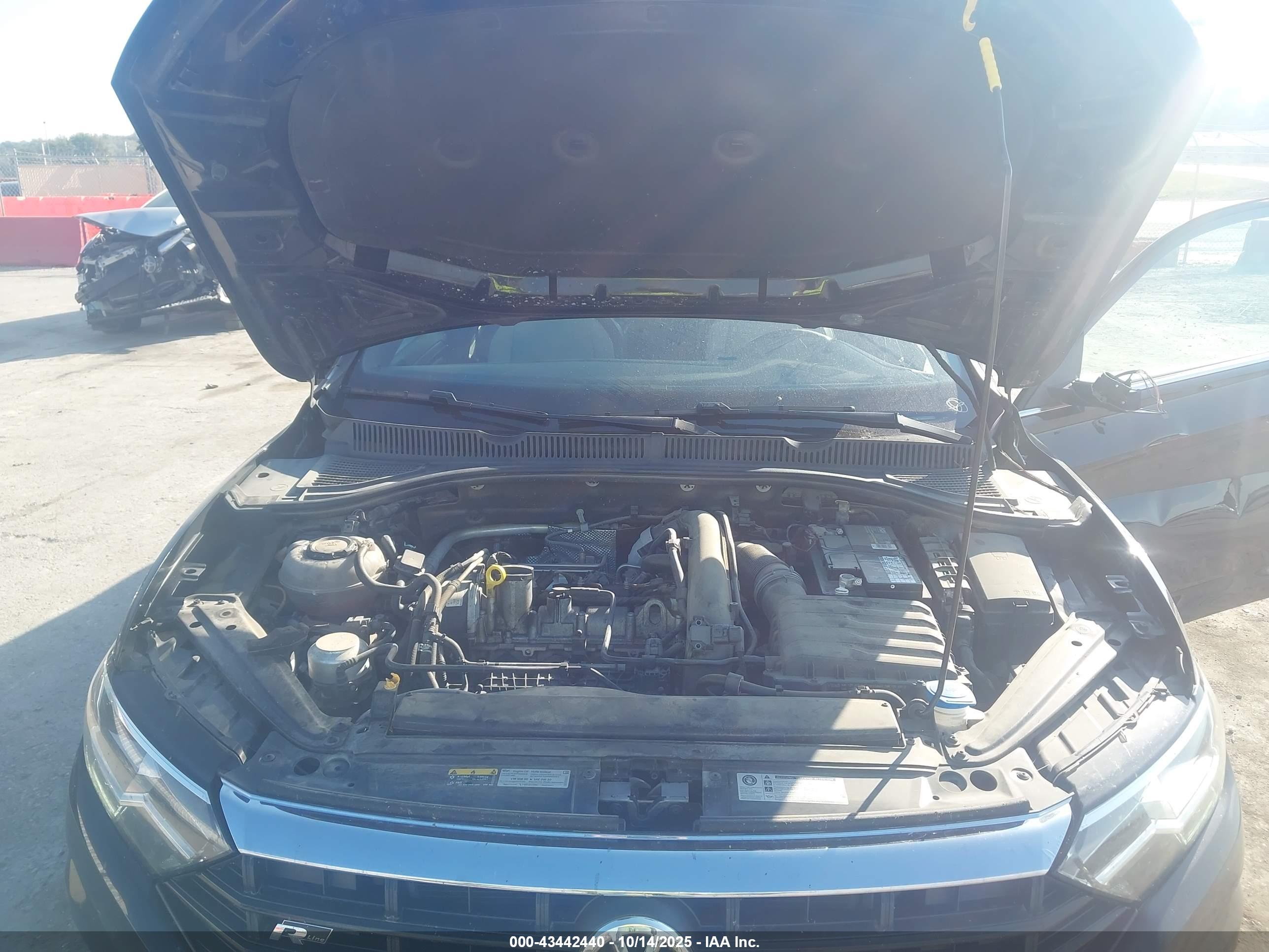 VOLKSWAGEN JETTA image 10