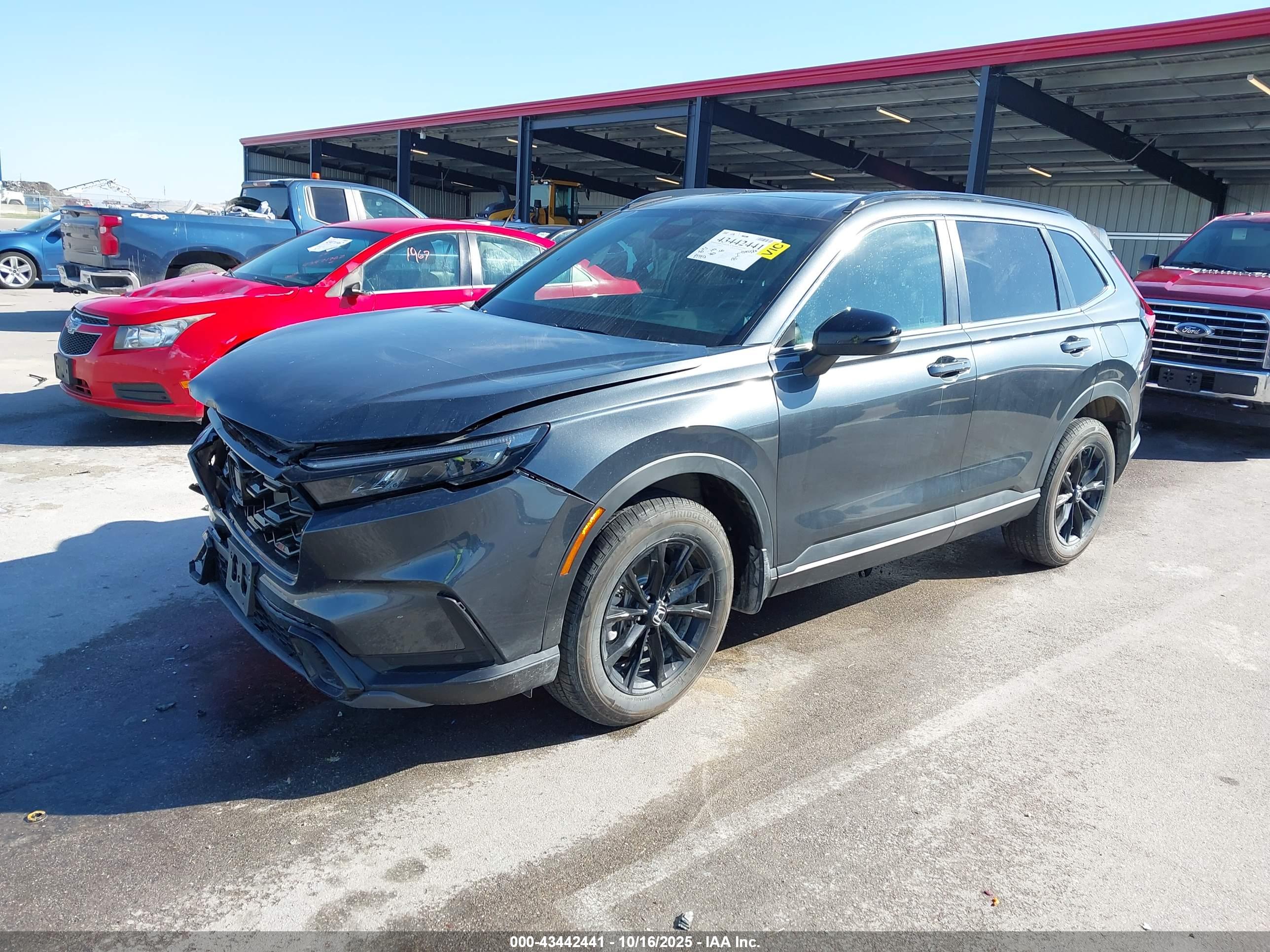 HONDA CR-V image 2