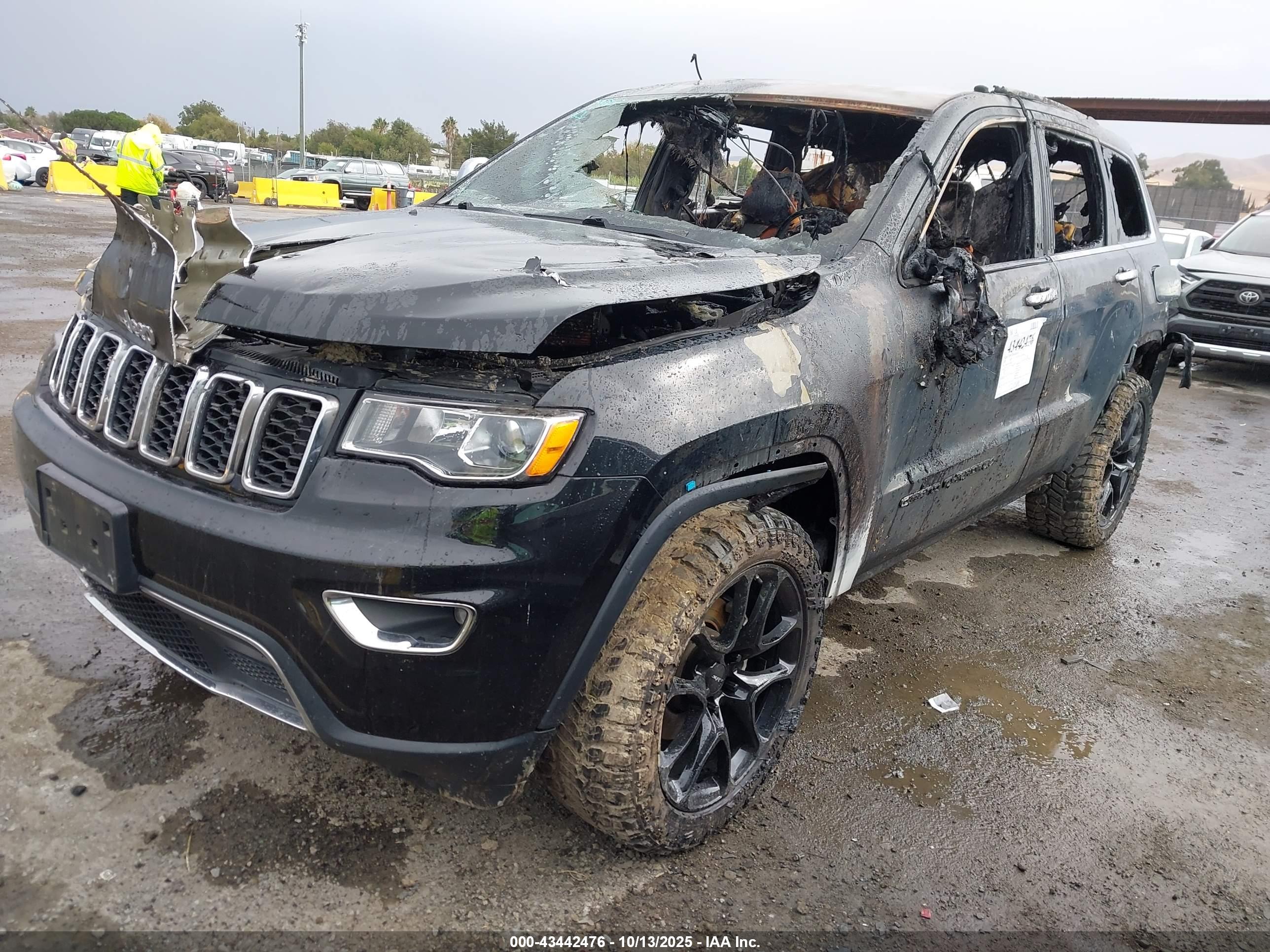 JEEP GRAND image 2