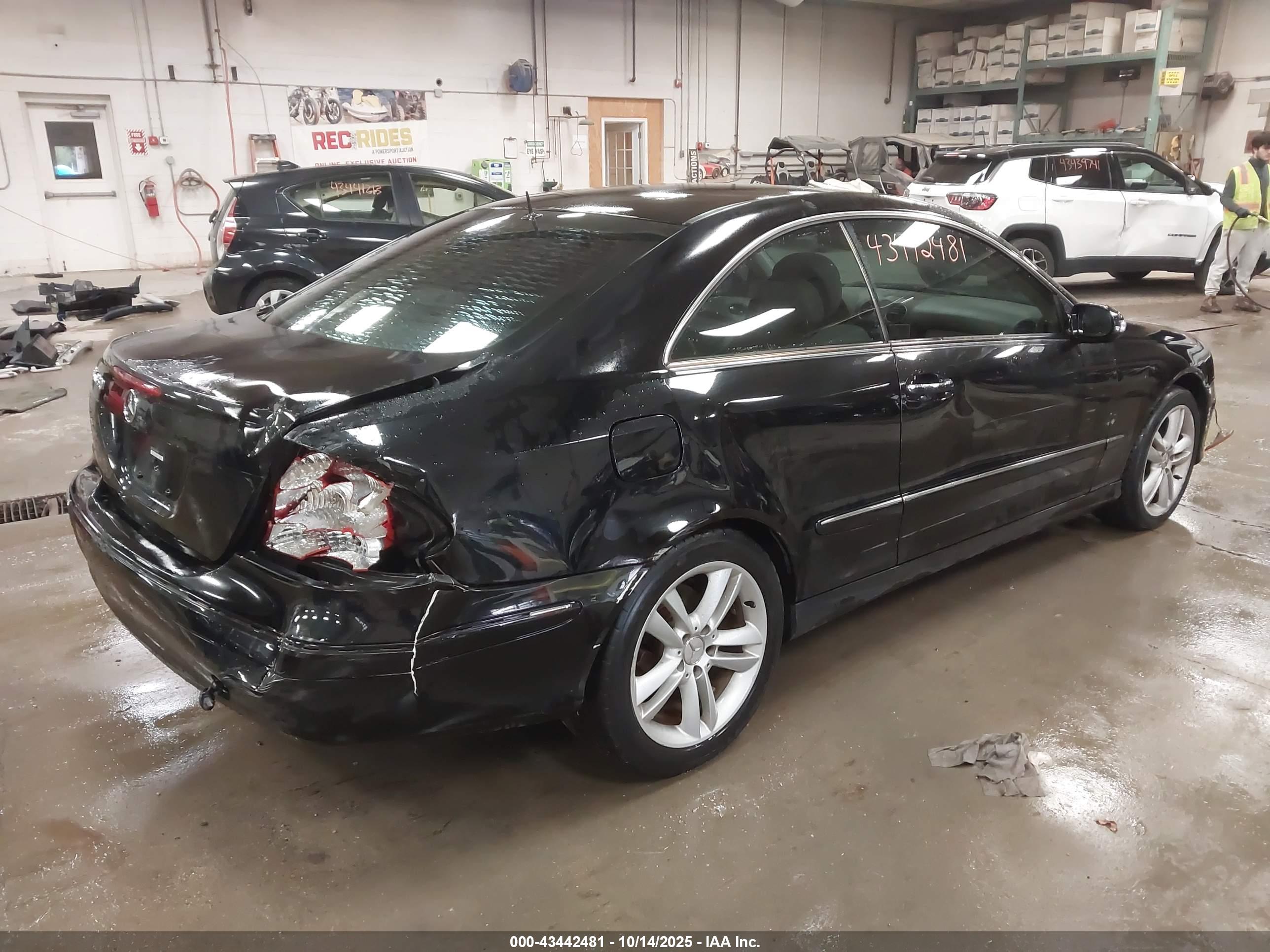 MERCEDES-BENZ CLK image 4