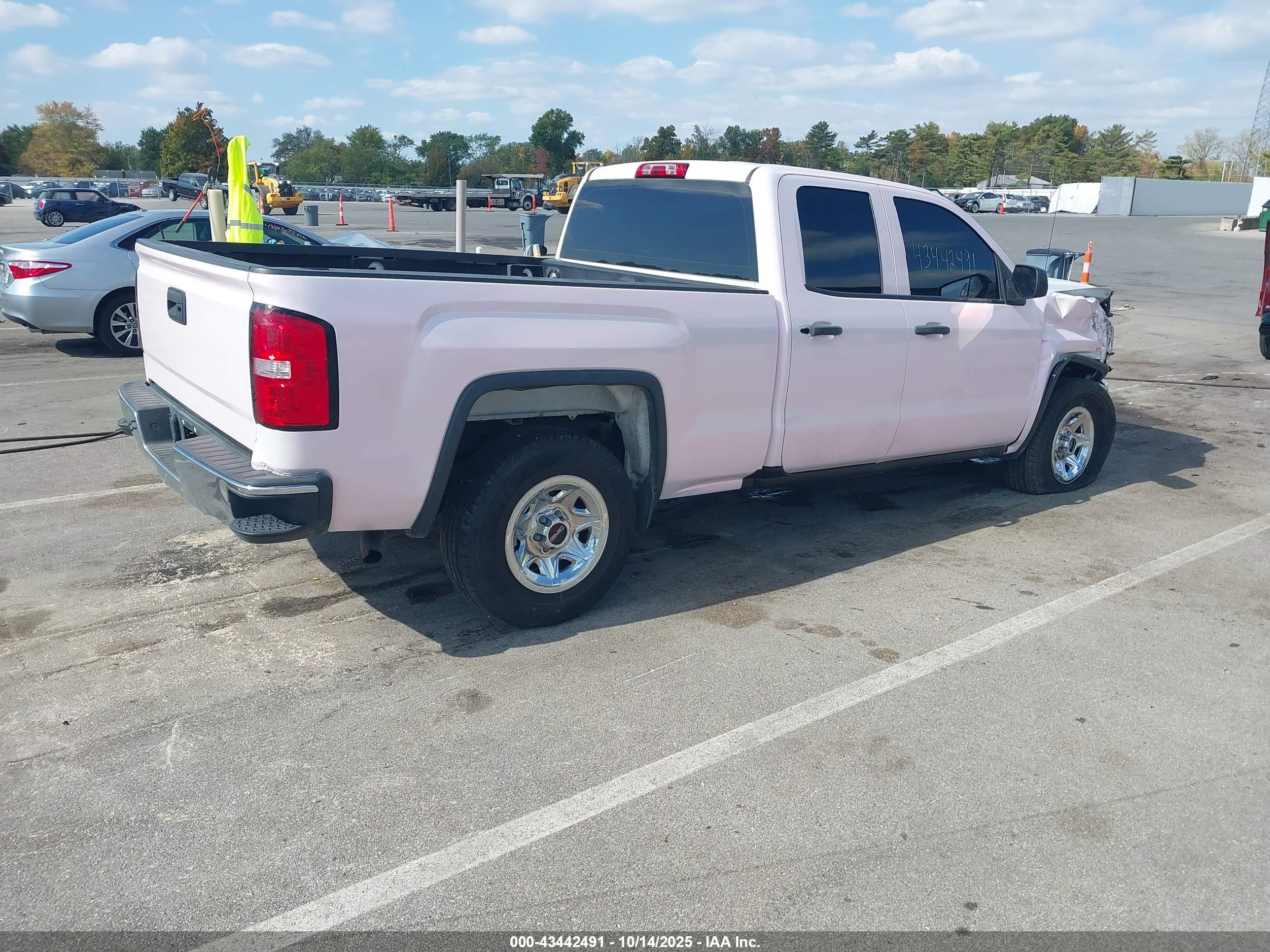 GMC SIERRA image 4