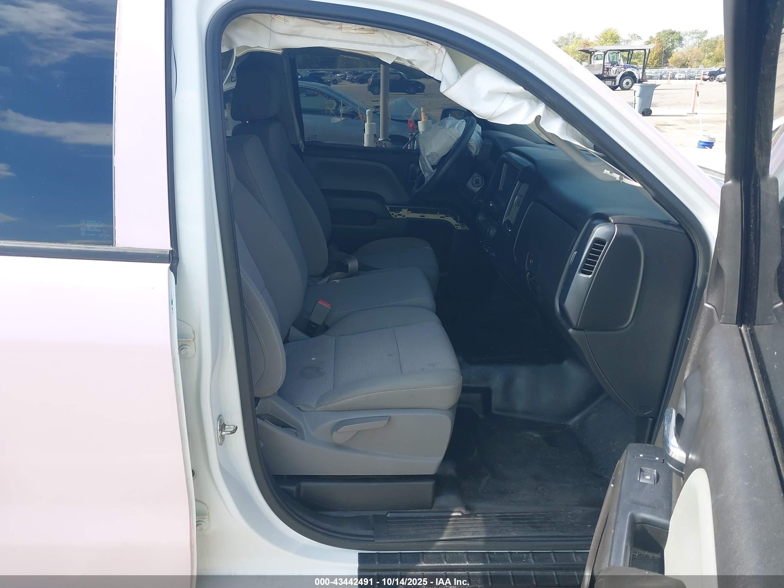 GMC SIERRA image 5