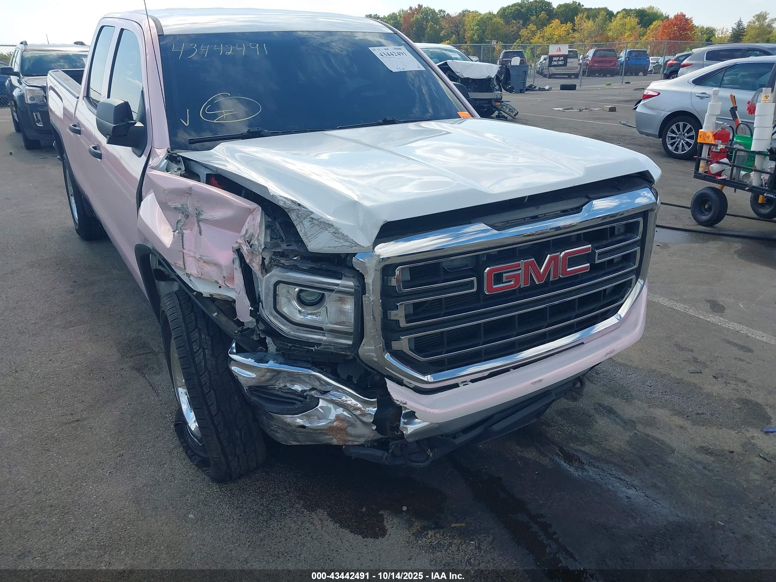 GMC SIERRA image 6