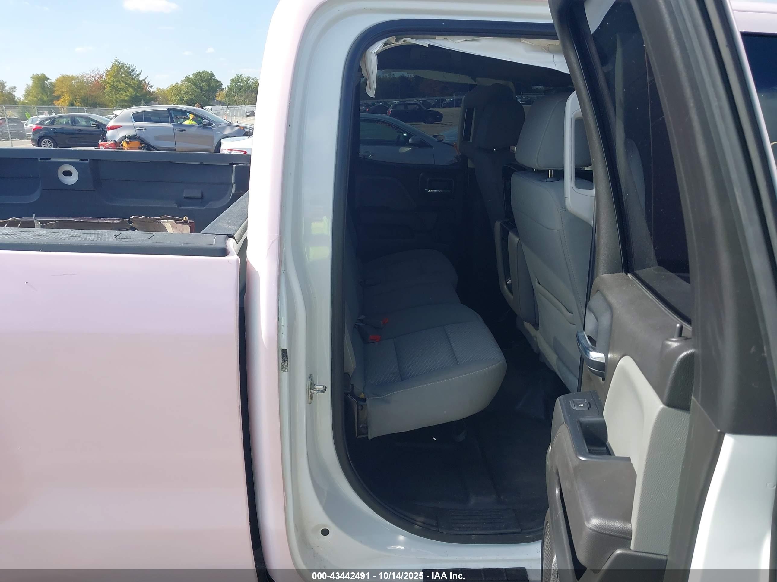 GMC SIERRA image 8
