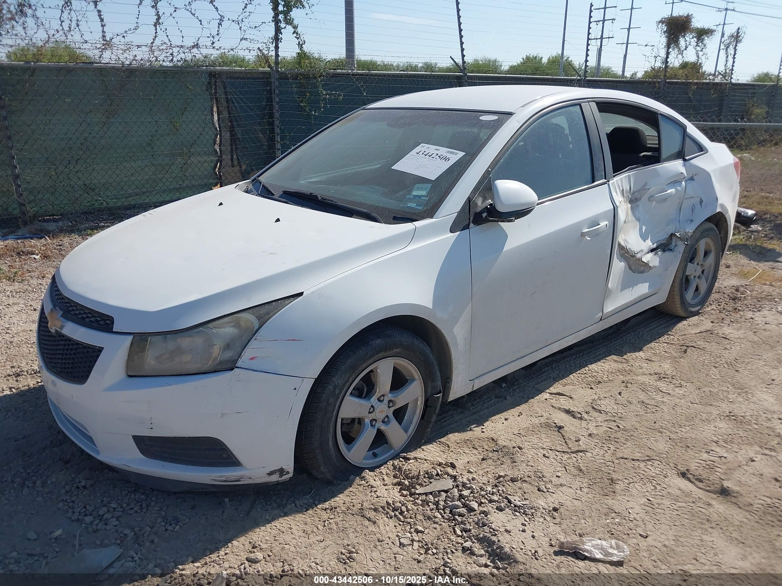 CHEVROLET CRUZE image 2