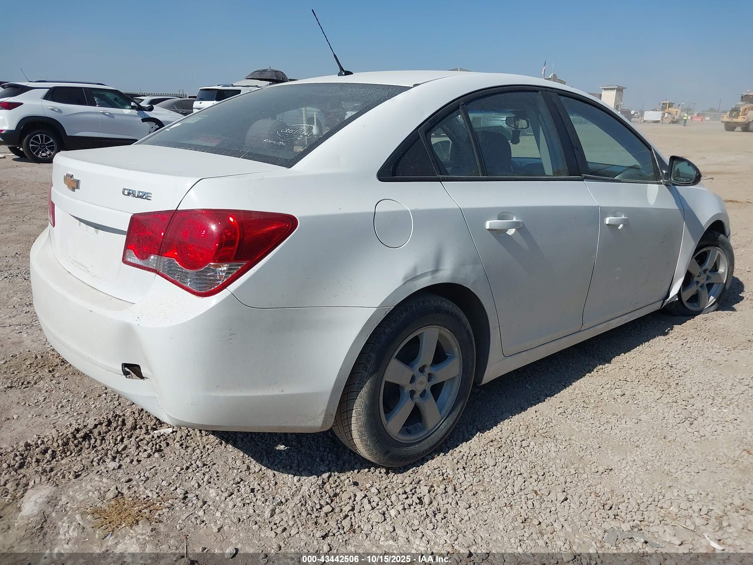 CHEVROLET CRUZE image 4
