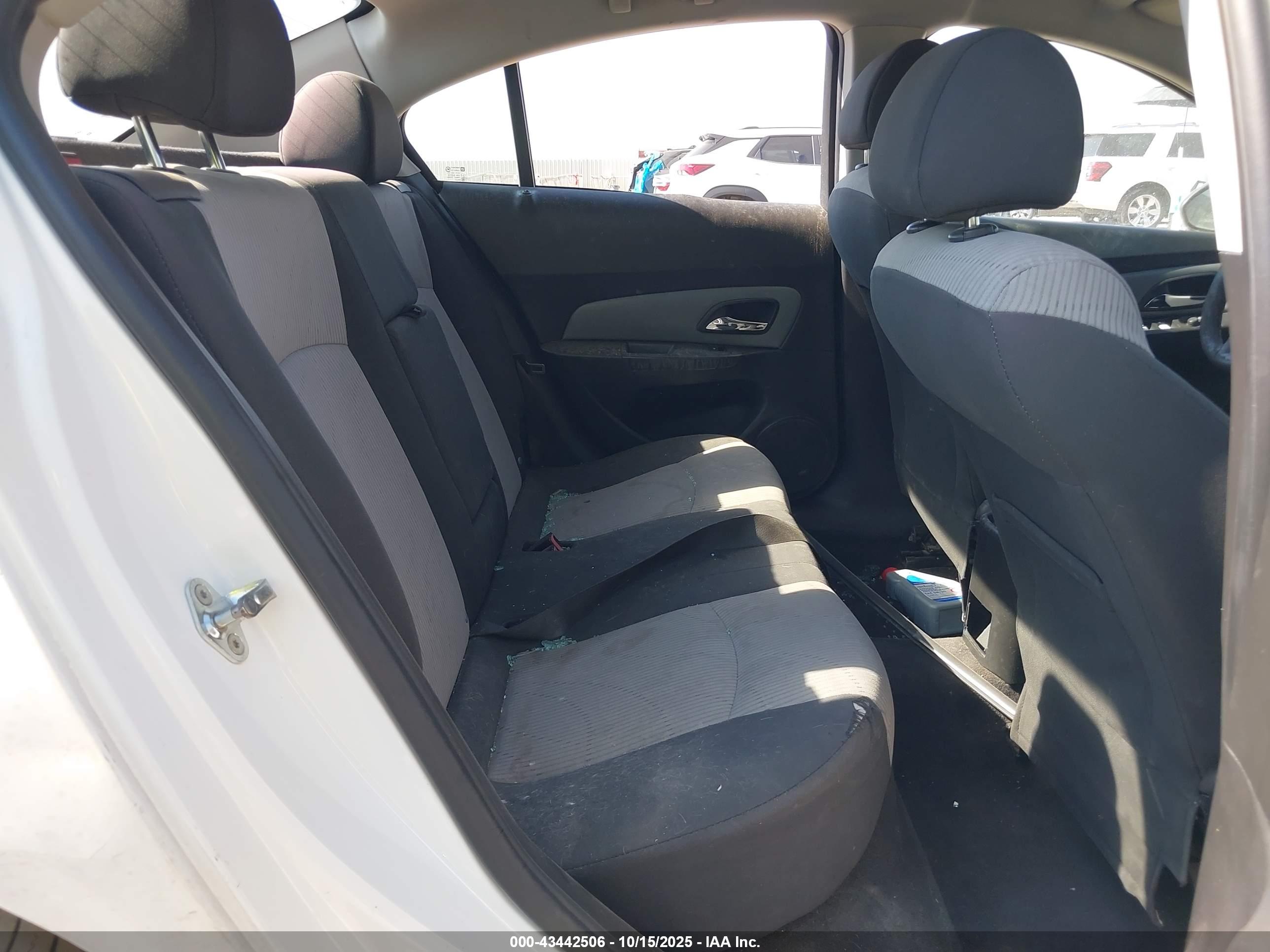 CHEVROLET CRUZE image 8