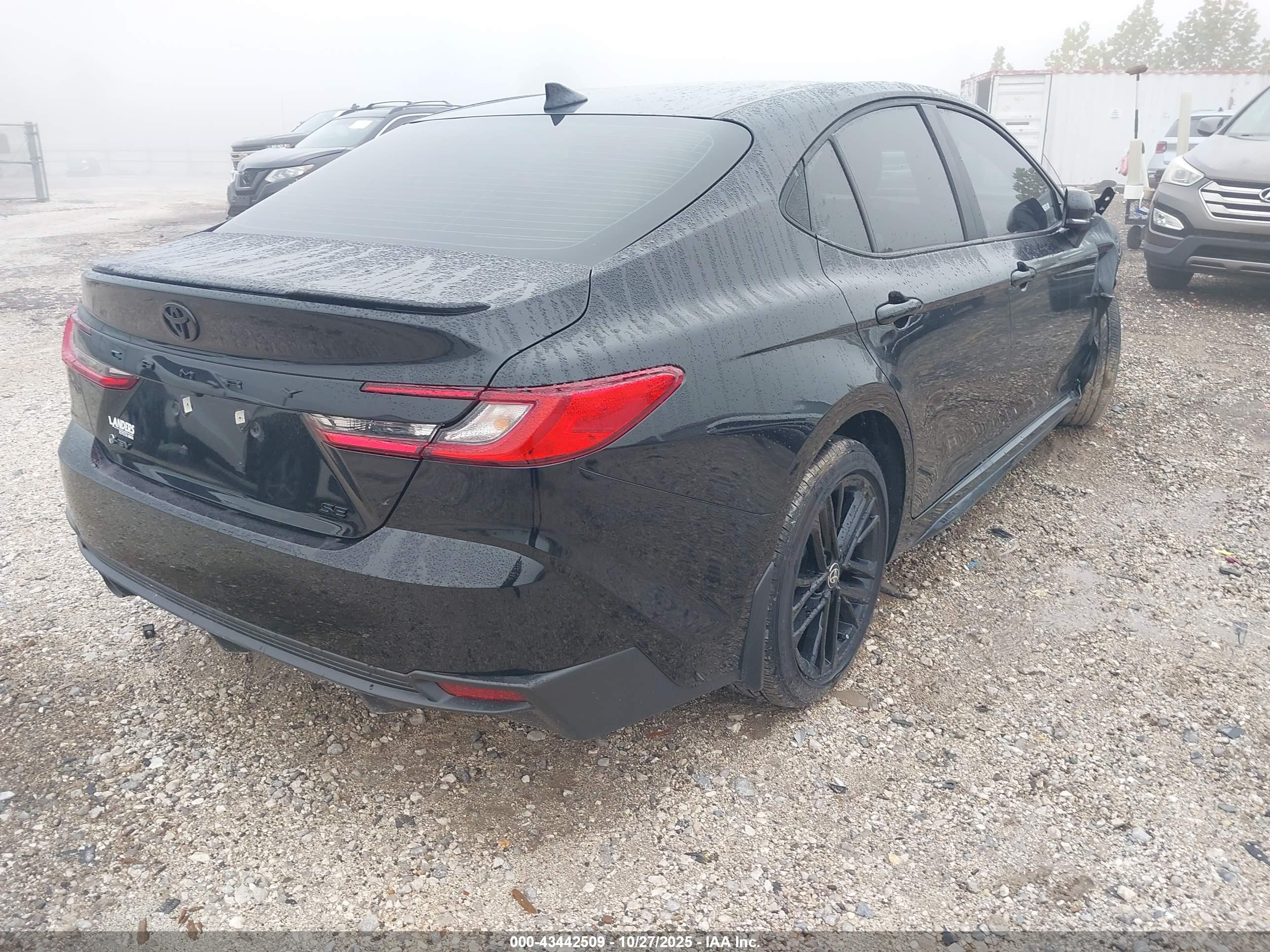 TOYOTA CAMRY image 4