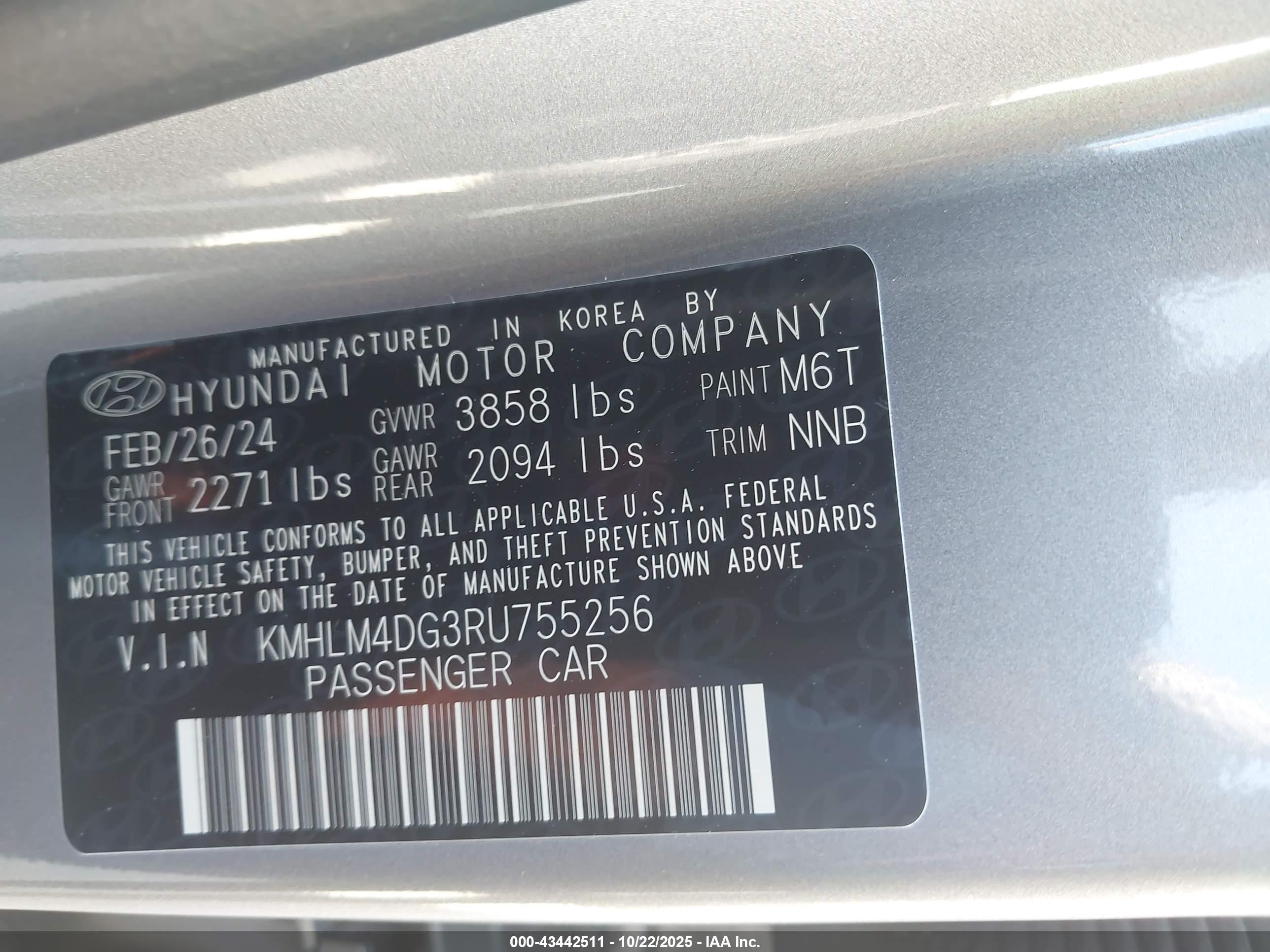 HYUNDAI ELANTRA image 9
