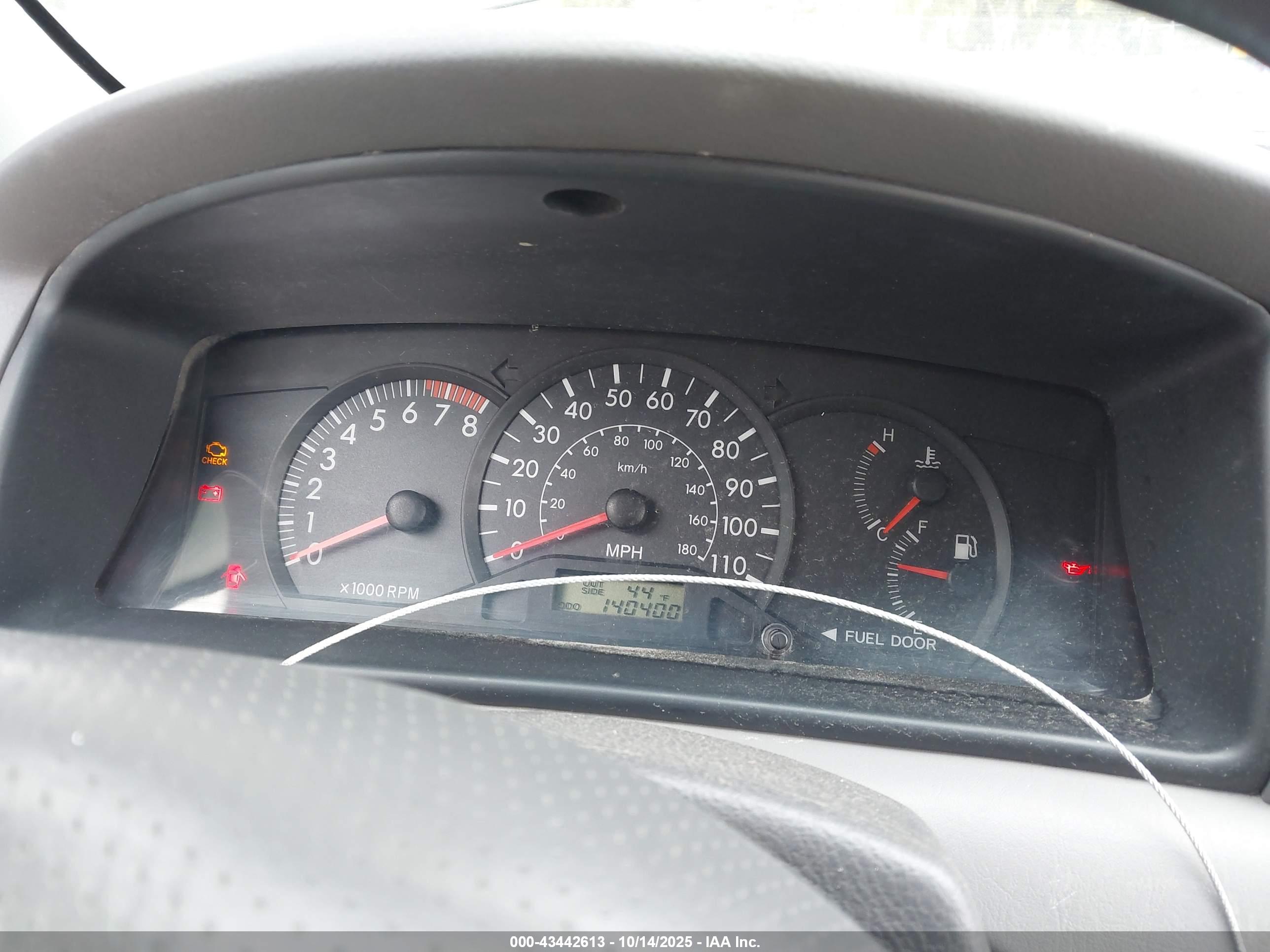 TOYOTA COROLLA image 7
