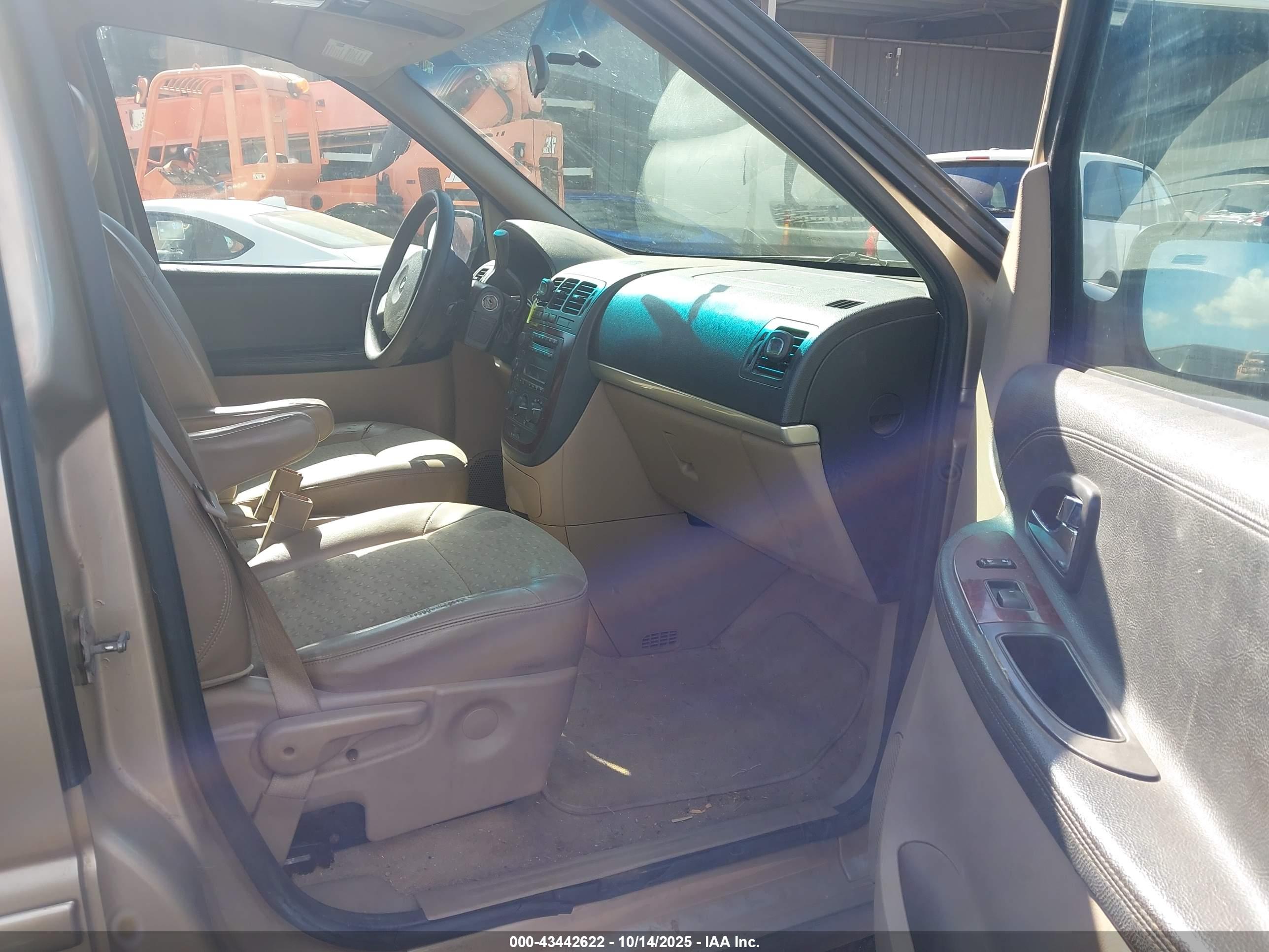 CHEVROLET UPLANDER image 5