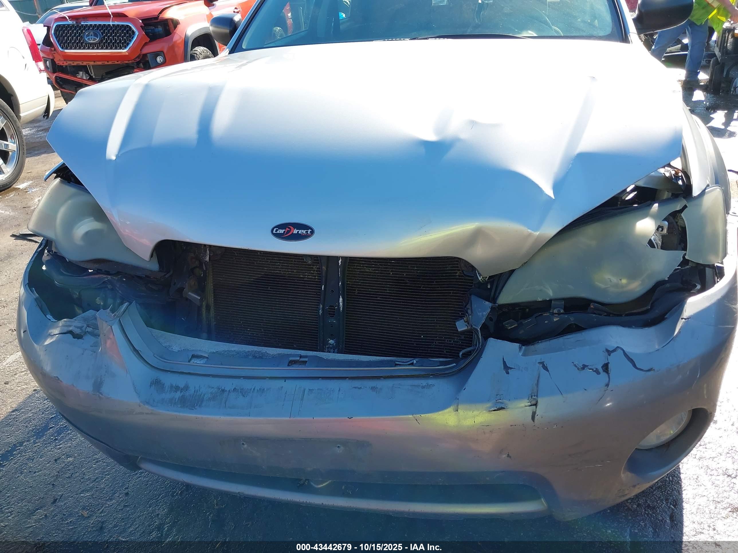 SUBARU OUTBACK image 6