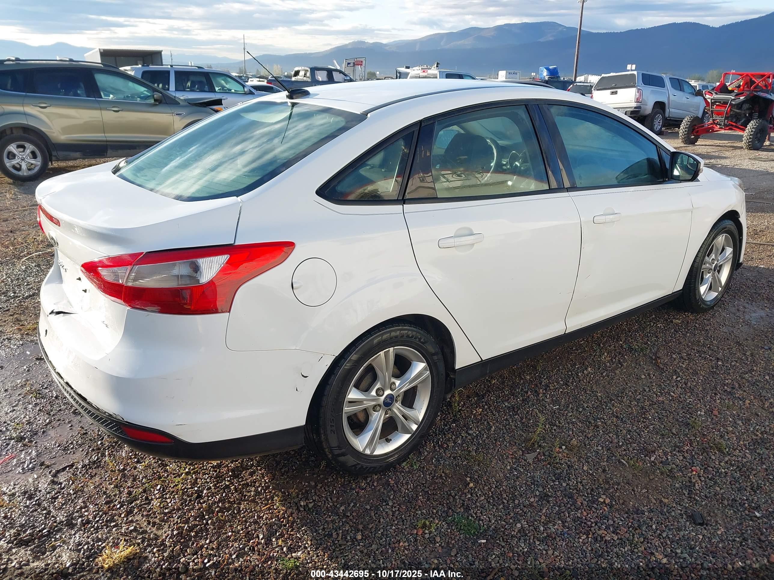 FORD FOCUS image 4