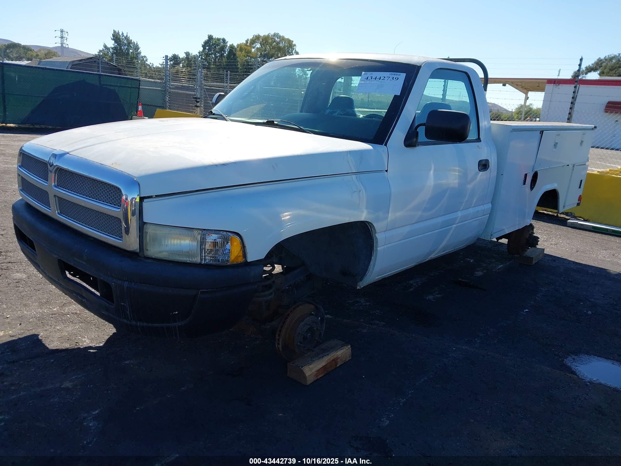 DODGE RAM image 2