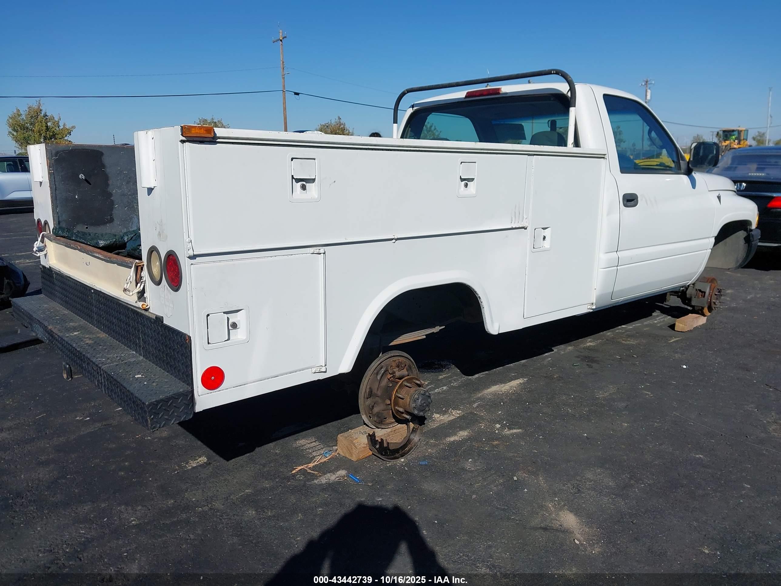 DODGE RAM image 4