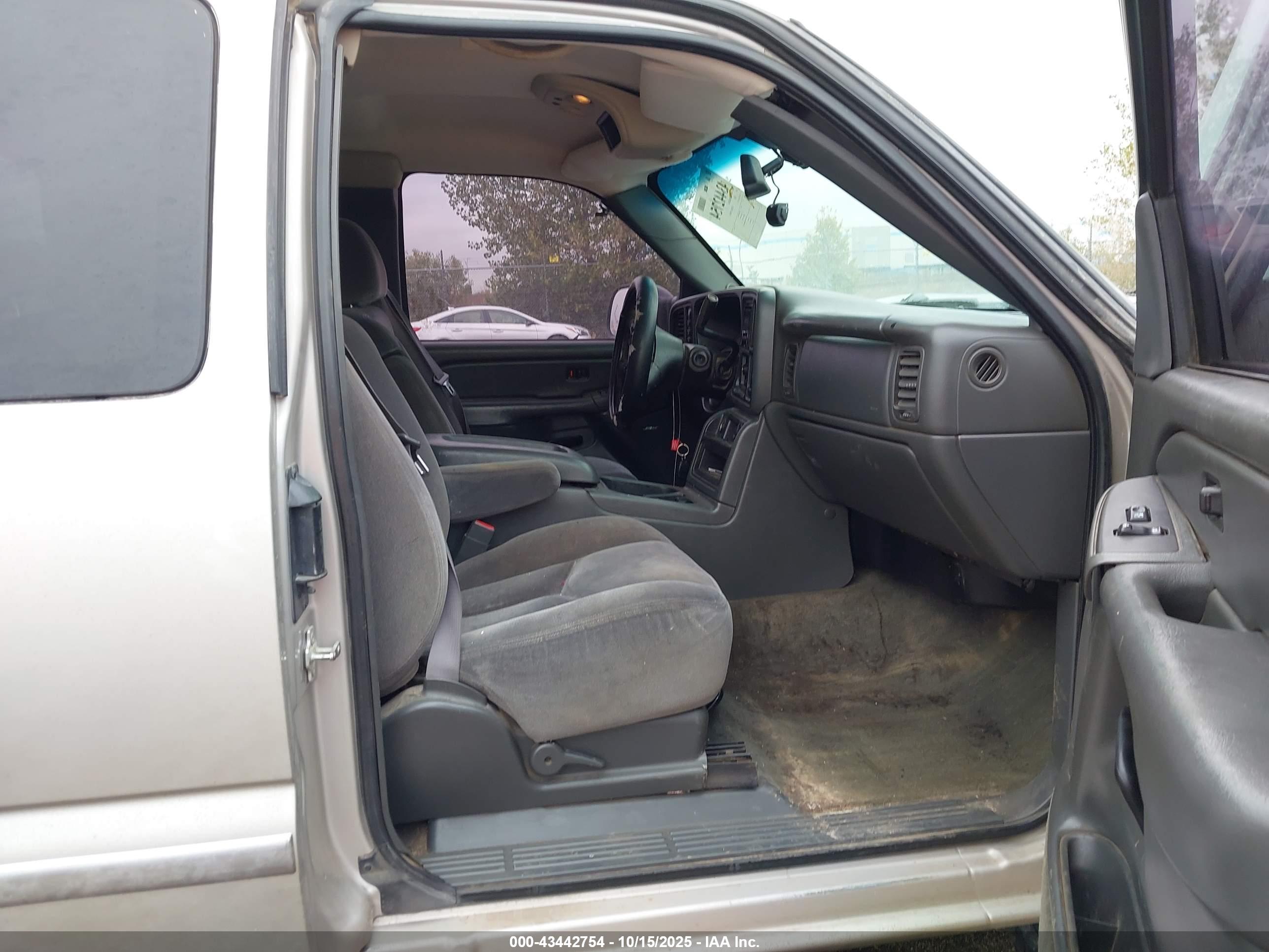 GMC SIERRA image 5