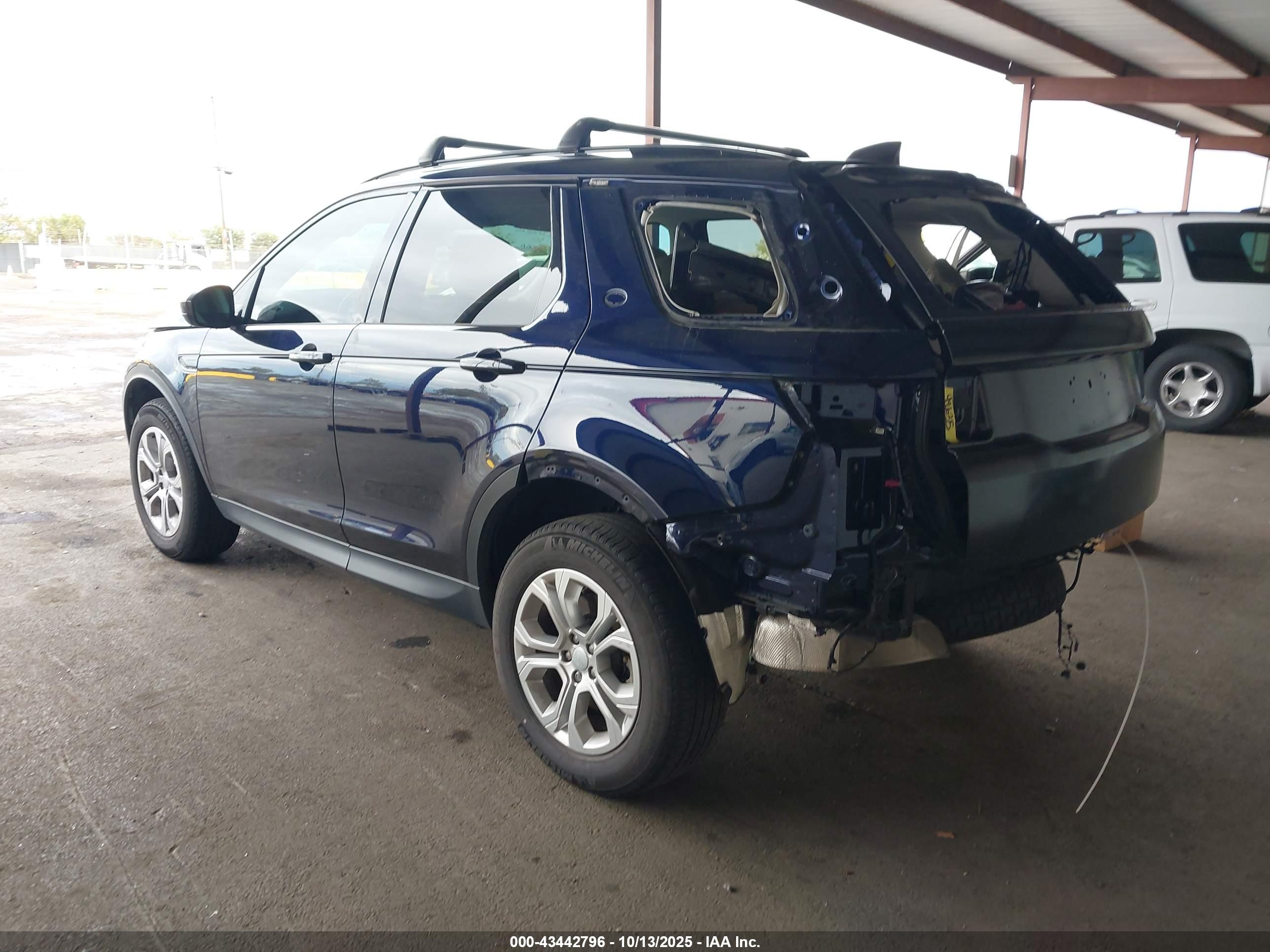 LAND ROVER image 3