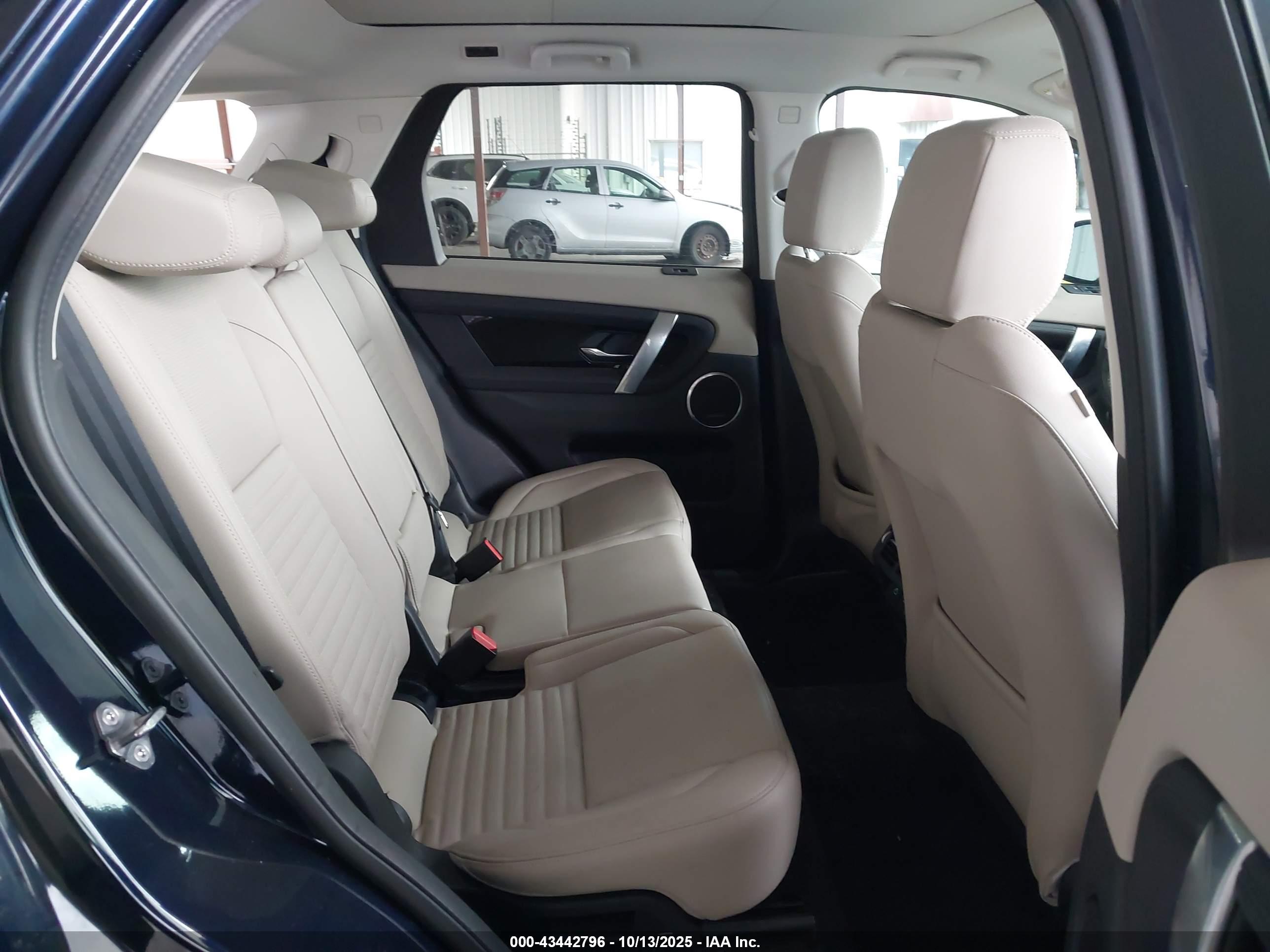 LAND ROVER image 8