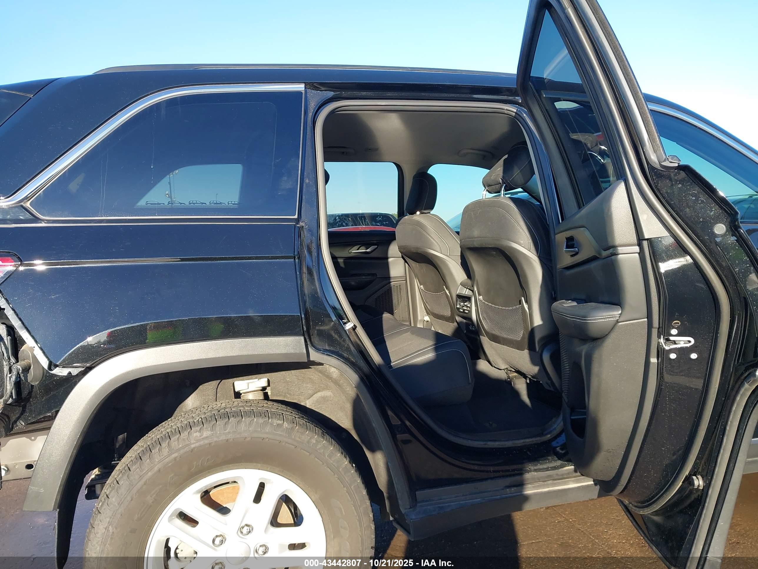 JEEP GRAND image 8