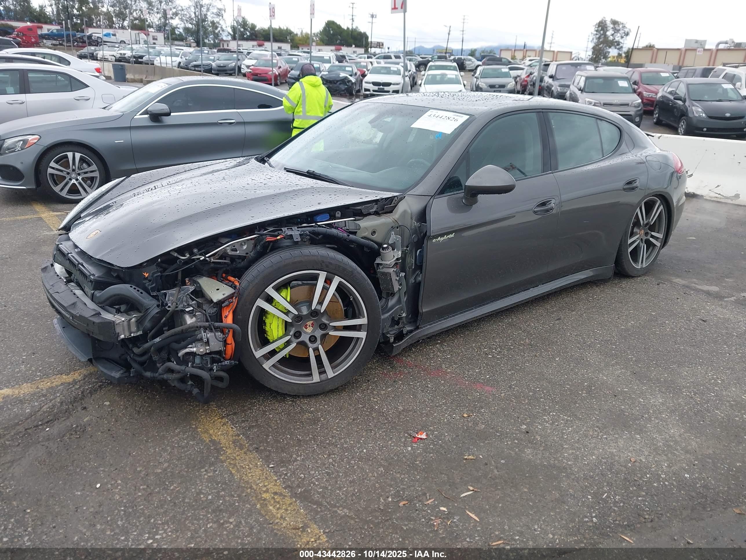 PORSCHE PANAMERA image 2