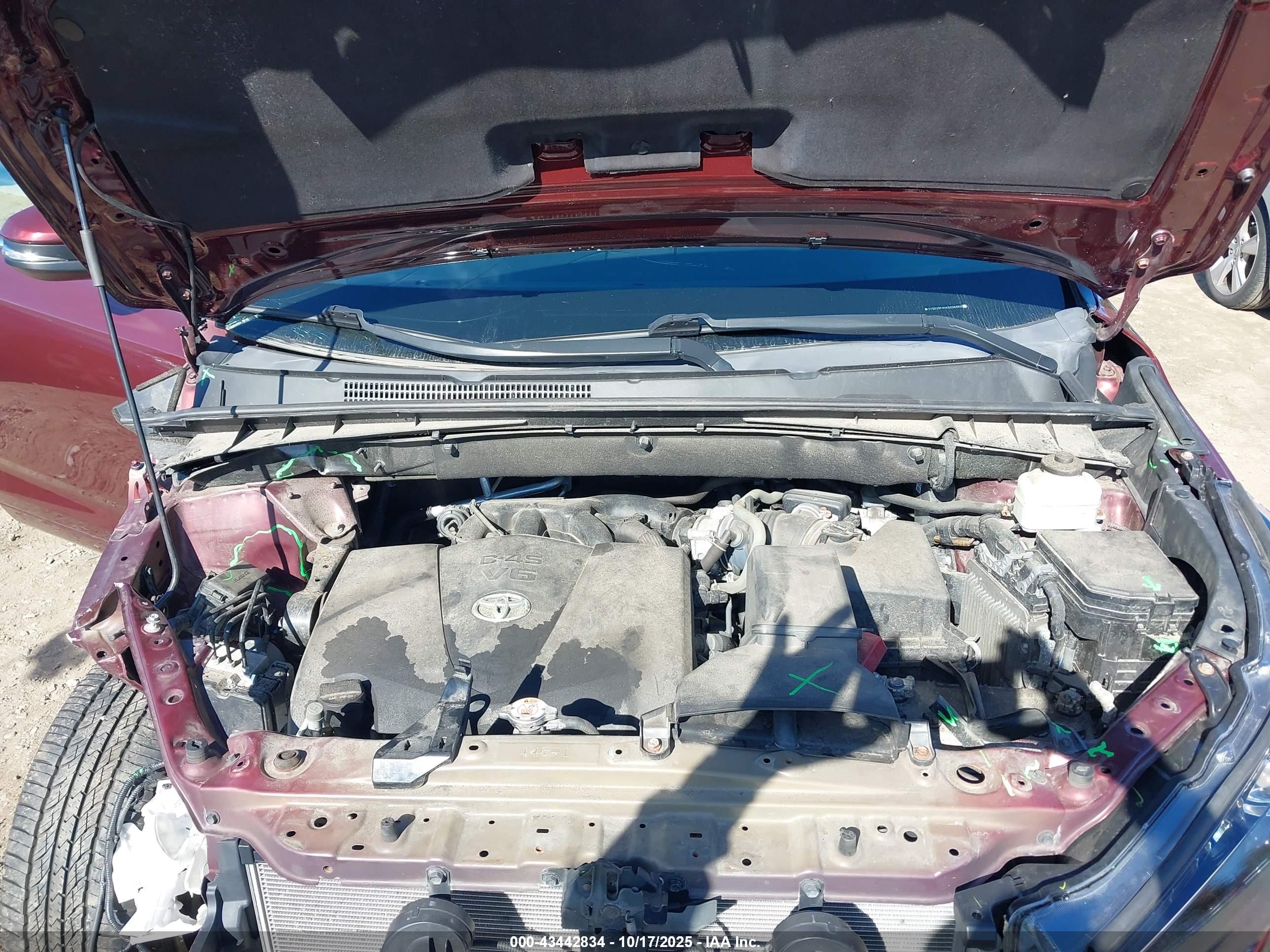 TOYOTA HIGHLANDER image 10