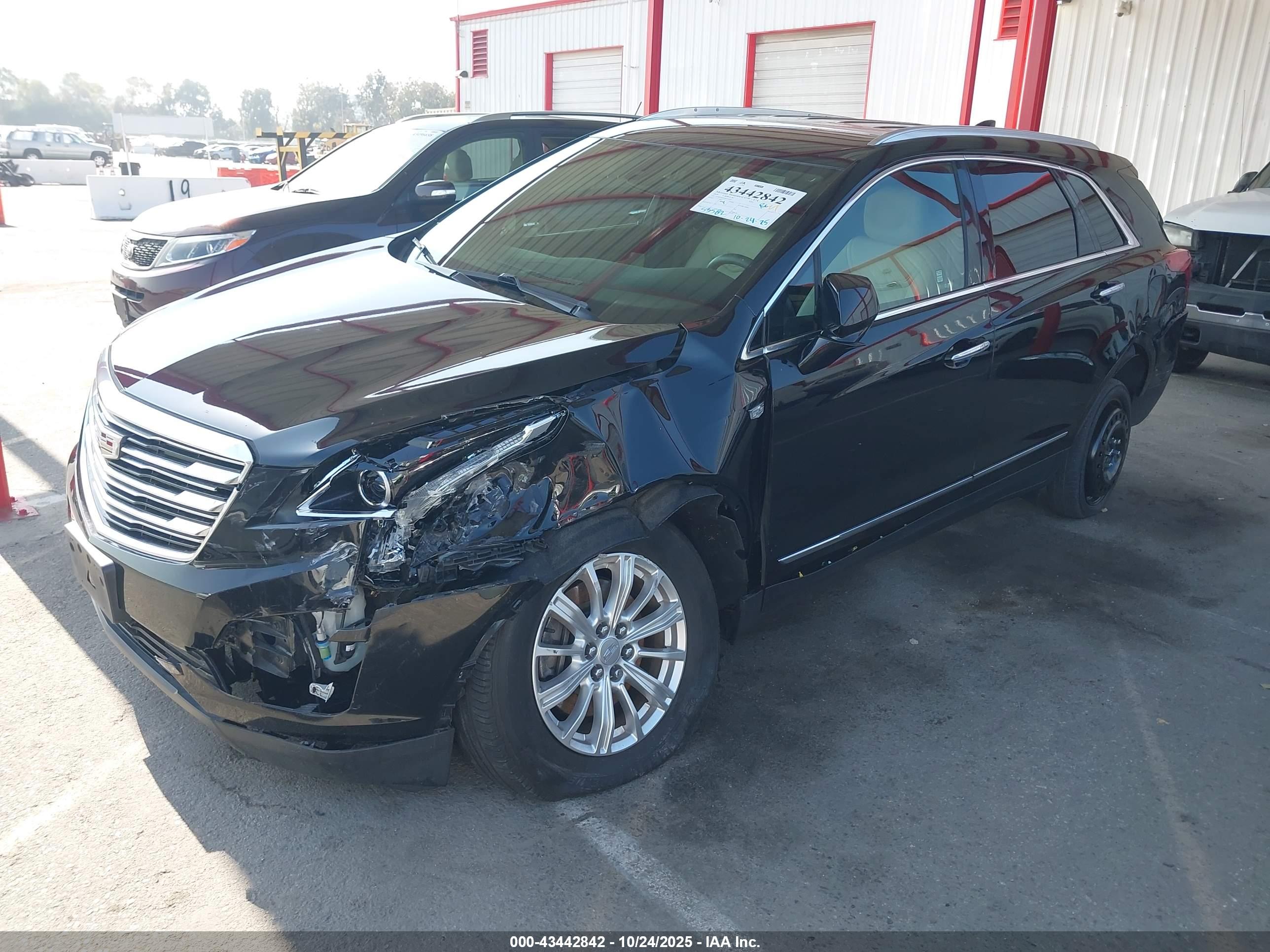CADILLAC XT5 image 2
