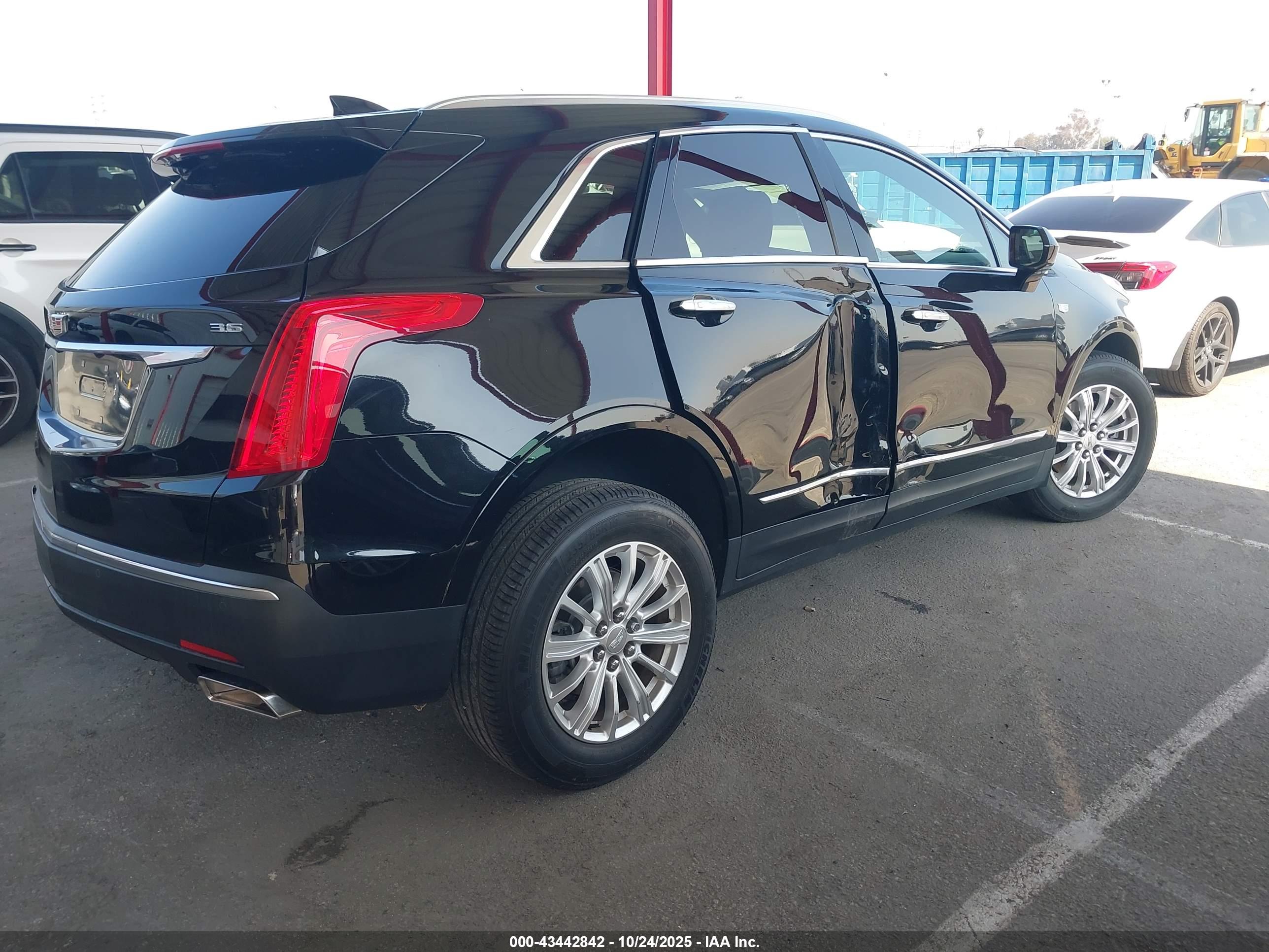 CADILLAC XT5 image 4
