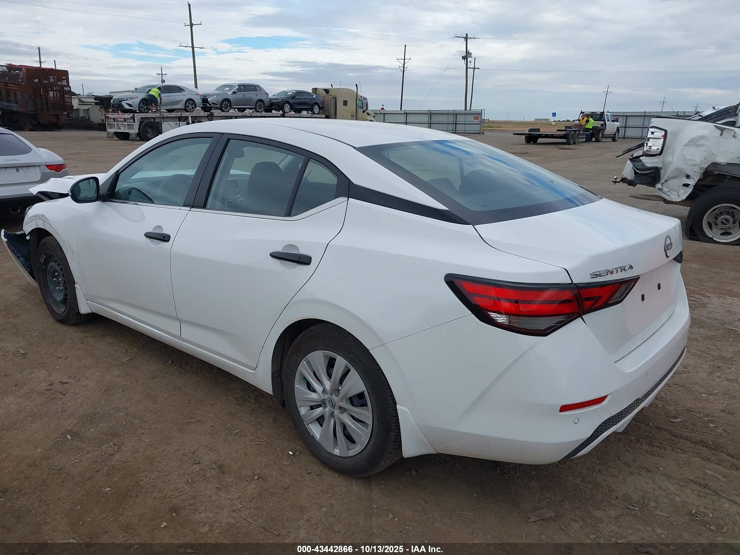 NISSAN SENTRA image 3