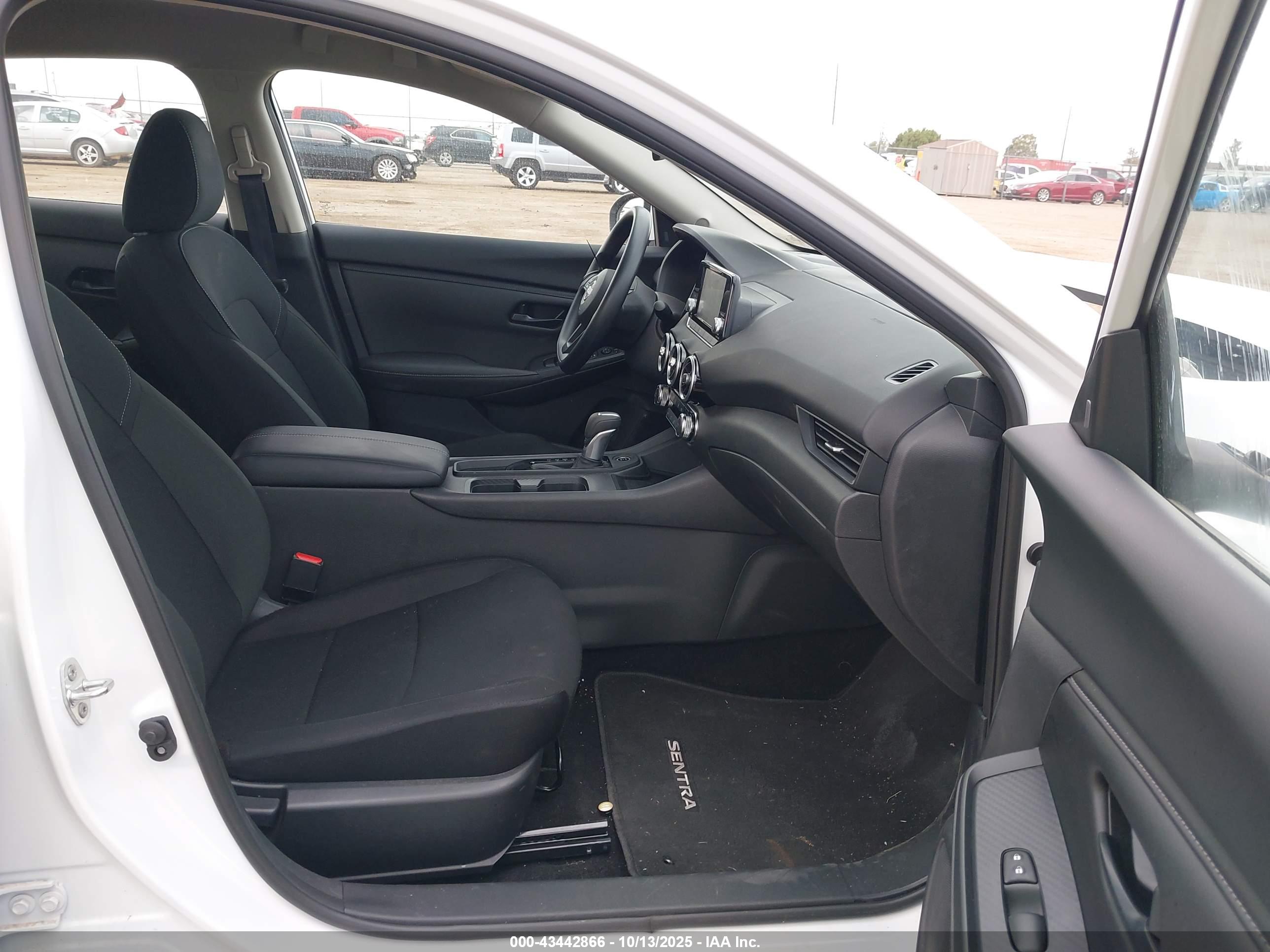 NISSAN SENTRA image 5