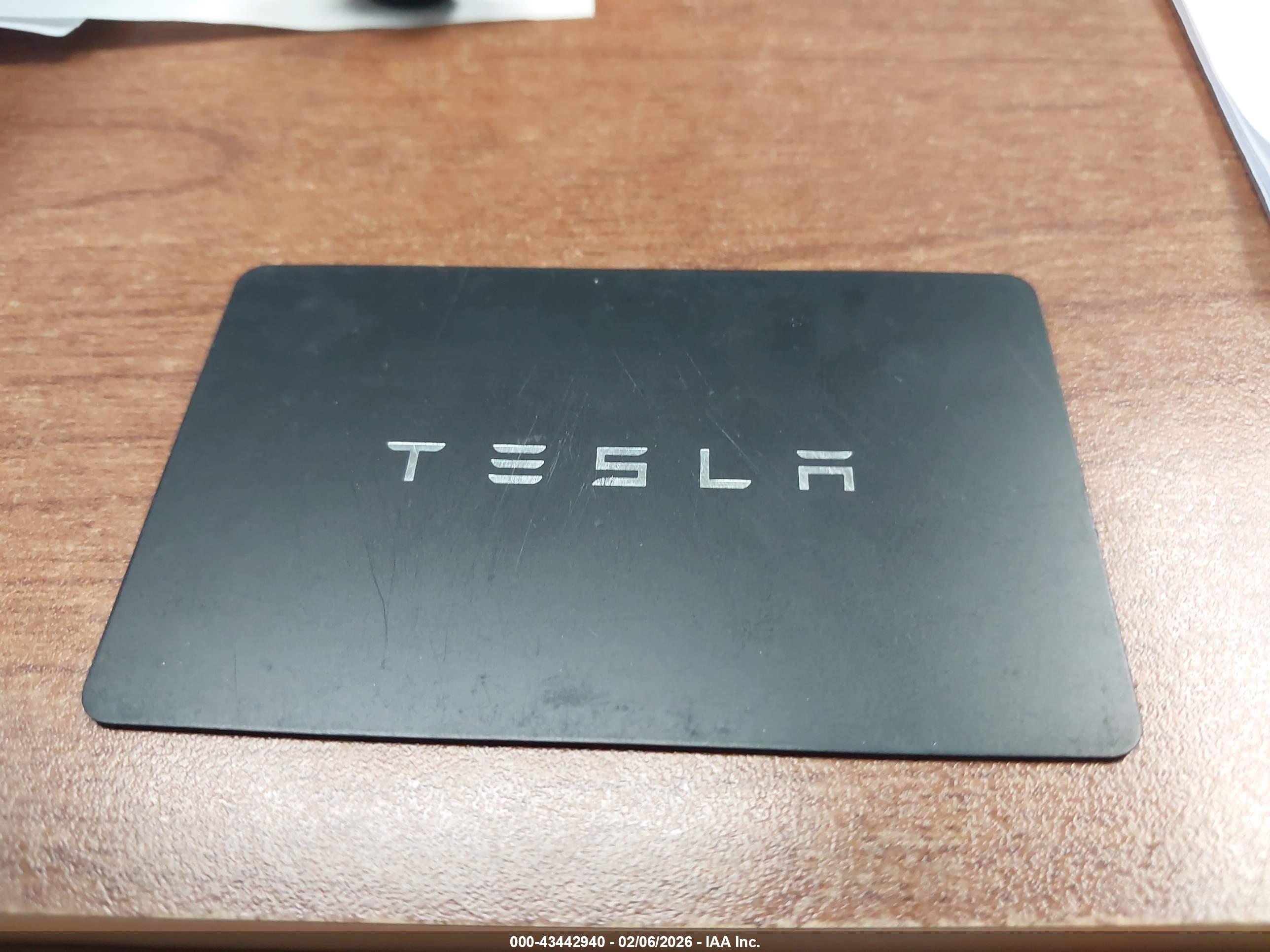 TESLA MODEL image 11