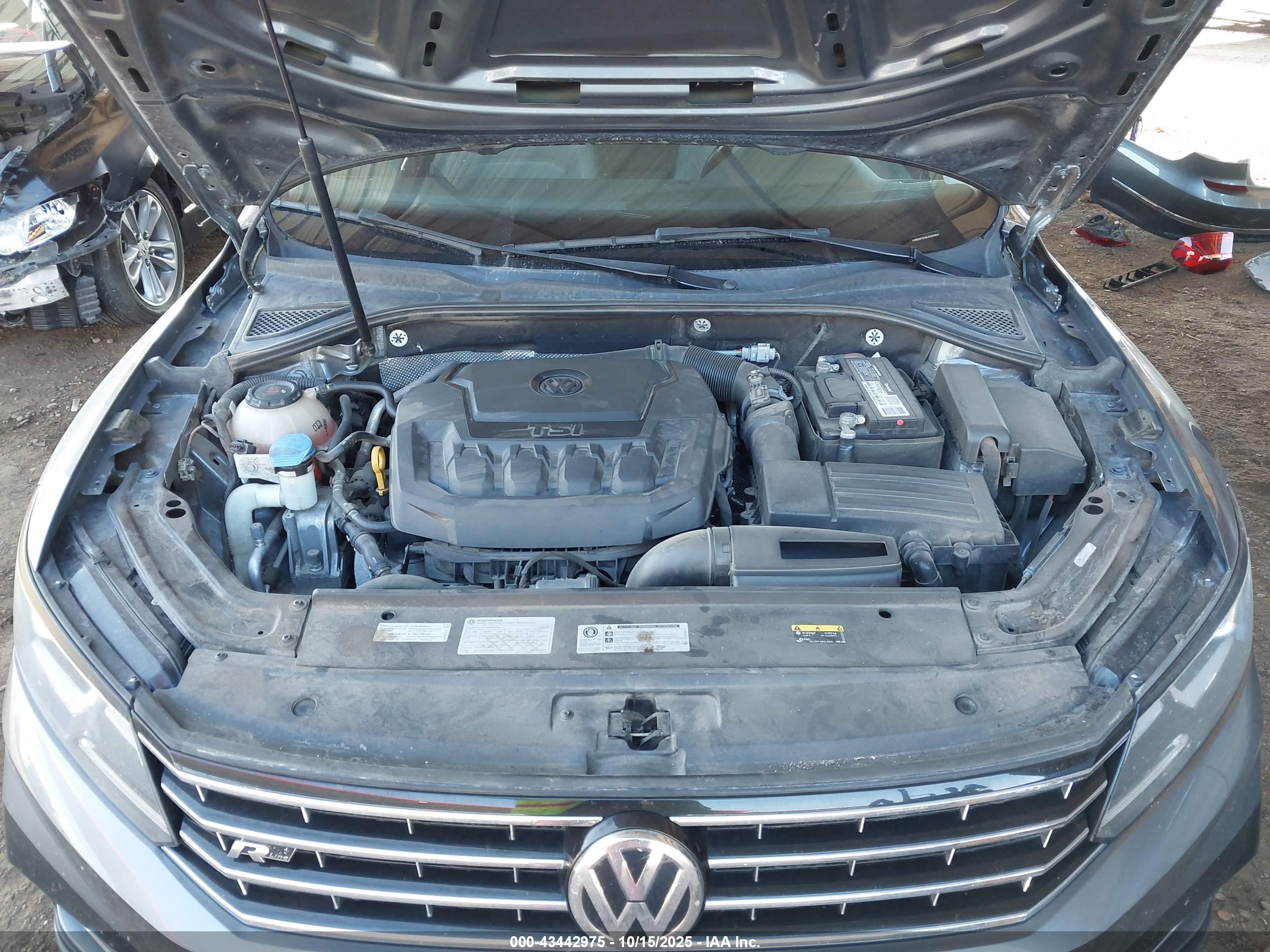 VOLKSWAGEN PASSAT image 10