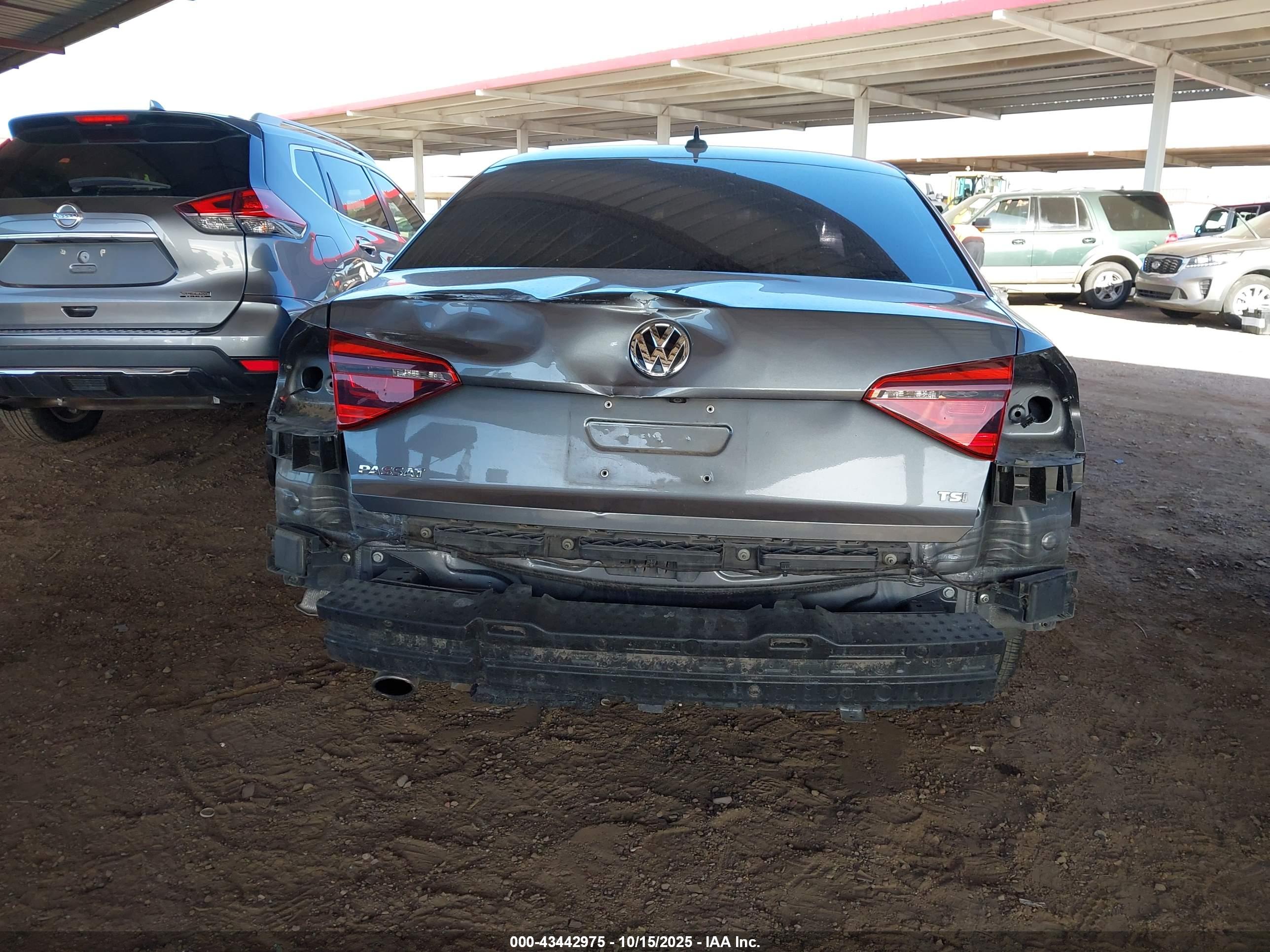 VOLKSWAGEN PASSAT image 6