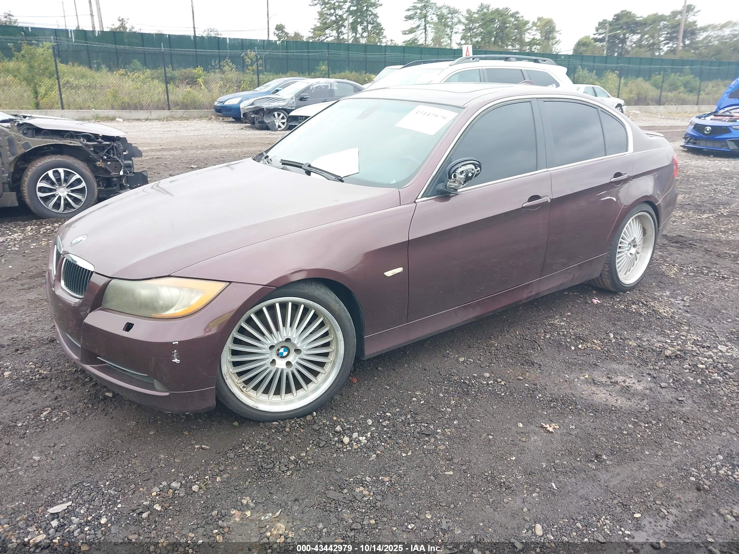 BMW 330I image 2