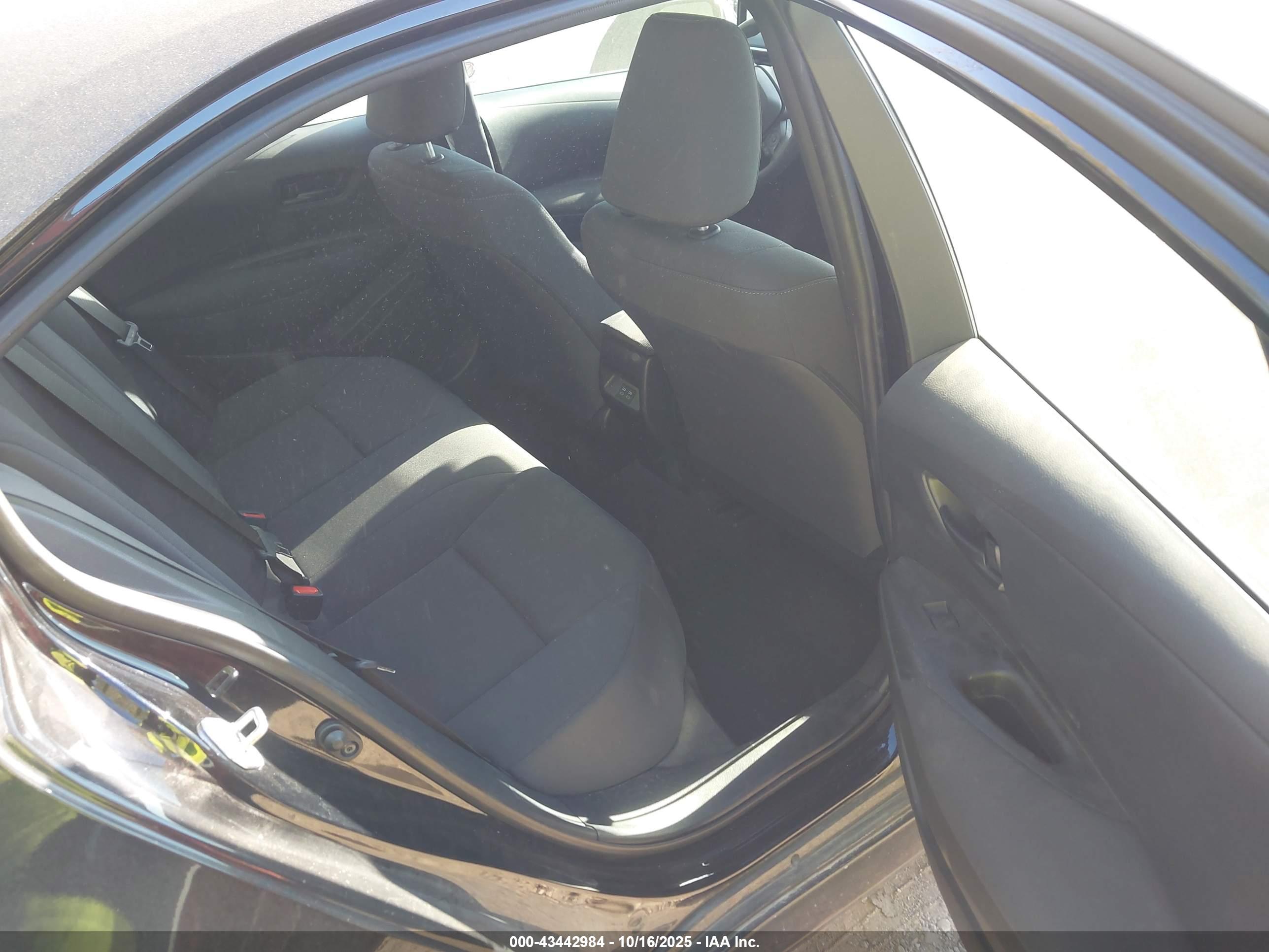 TOYOTA COROLLA image 8