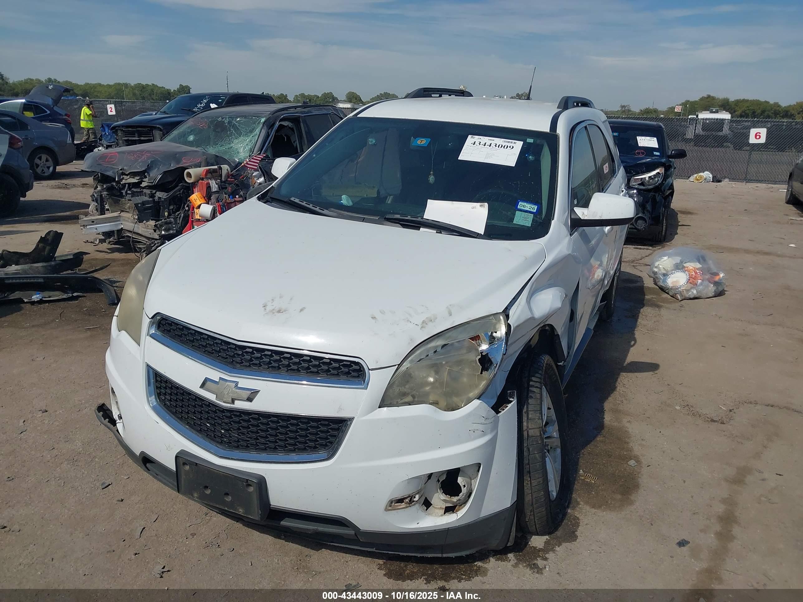 CHEVROLET EQUINOX image 2