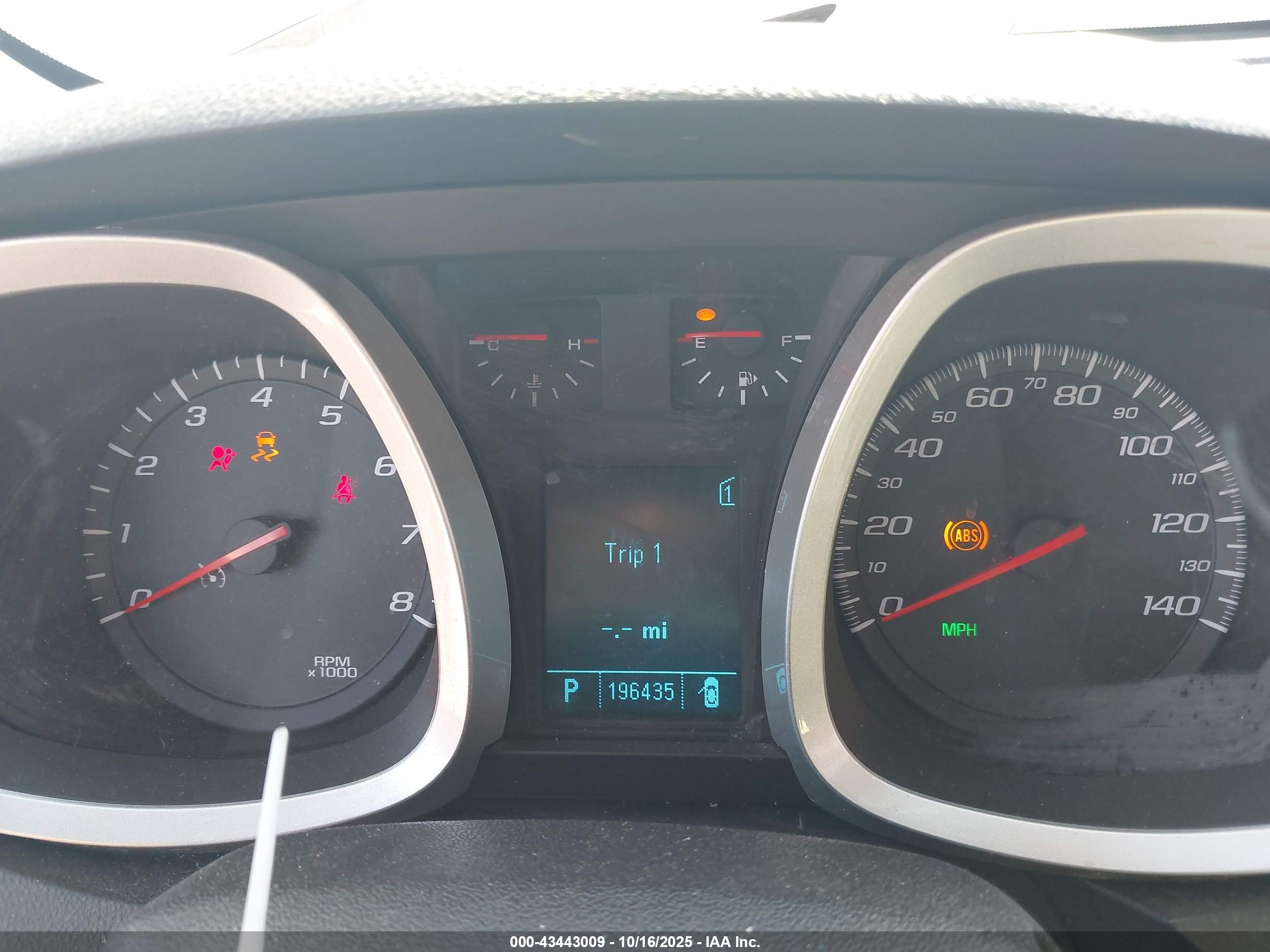 CHEVROLET EQUINOX image 7