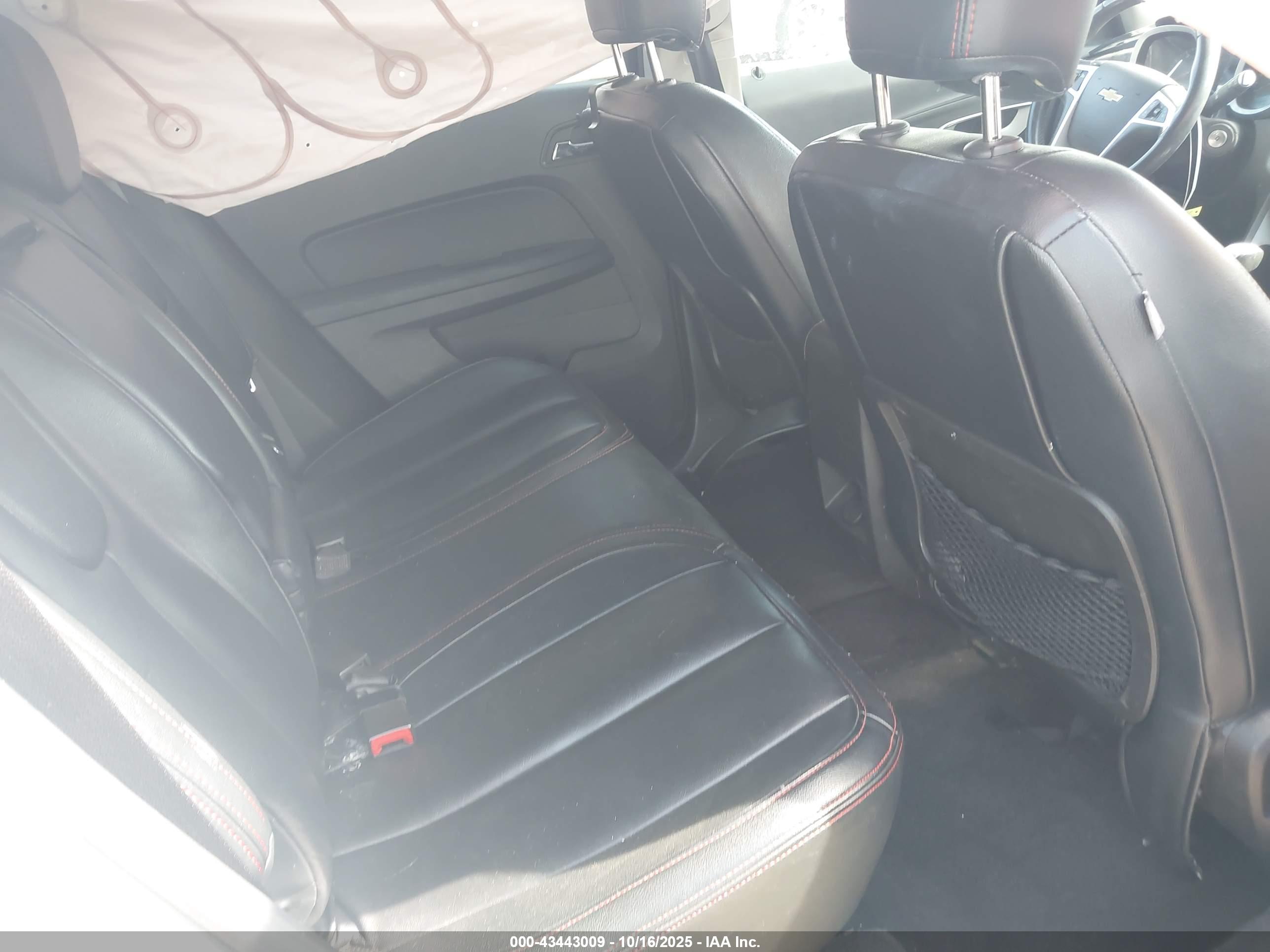 CHEVROLET EQUINOX image 8
