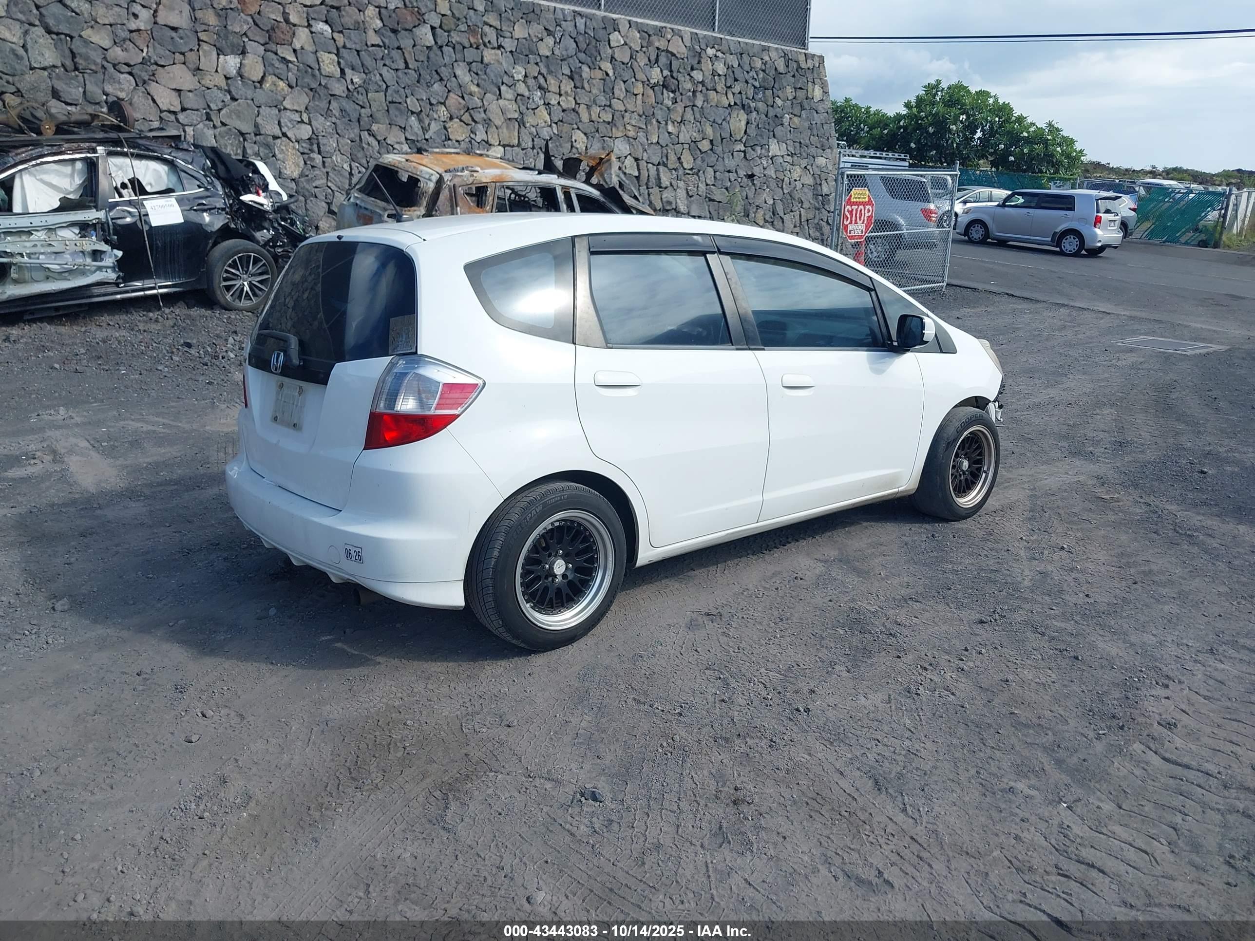 HONDA FIT image 4