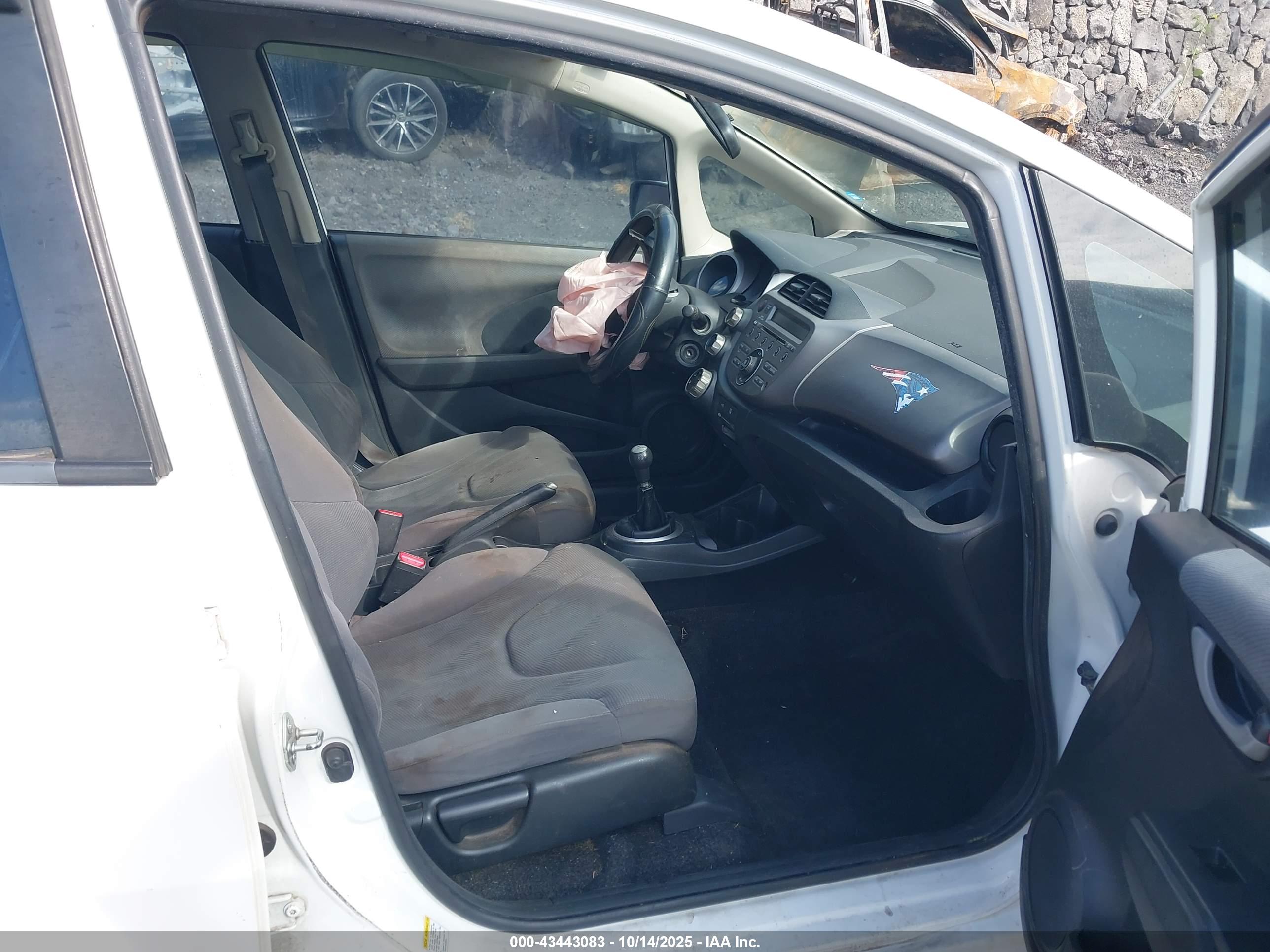 HONDA FIT image 5