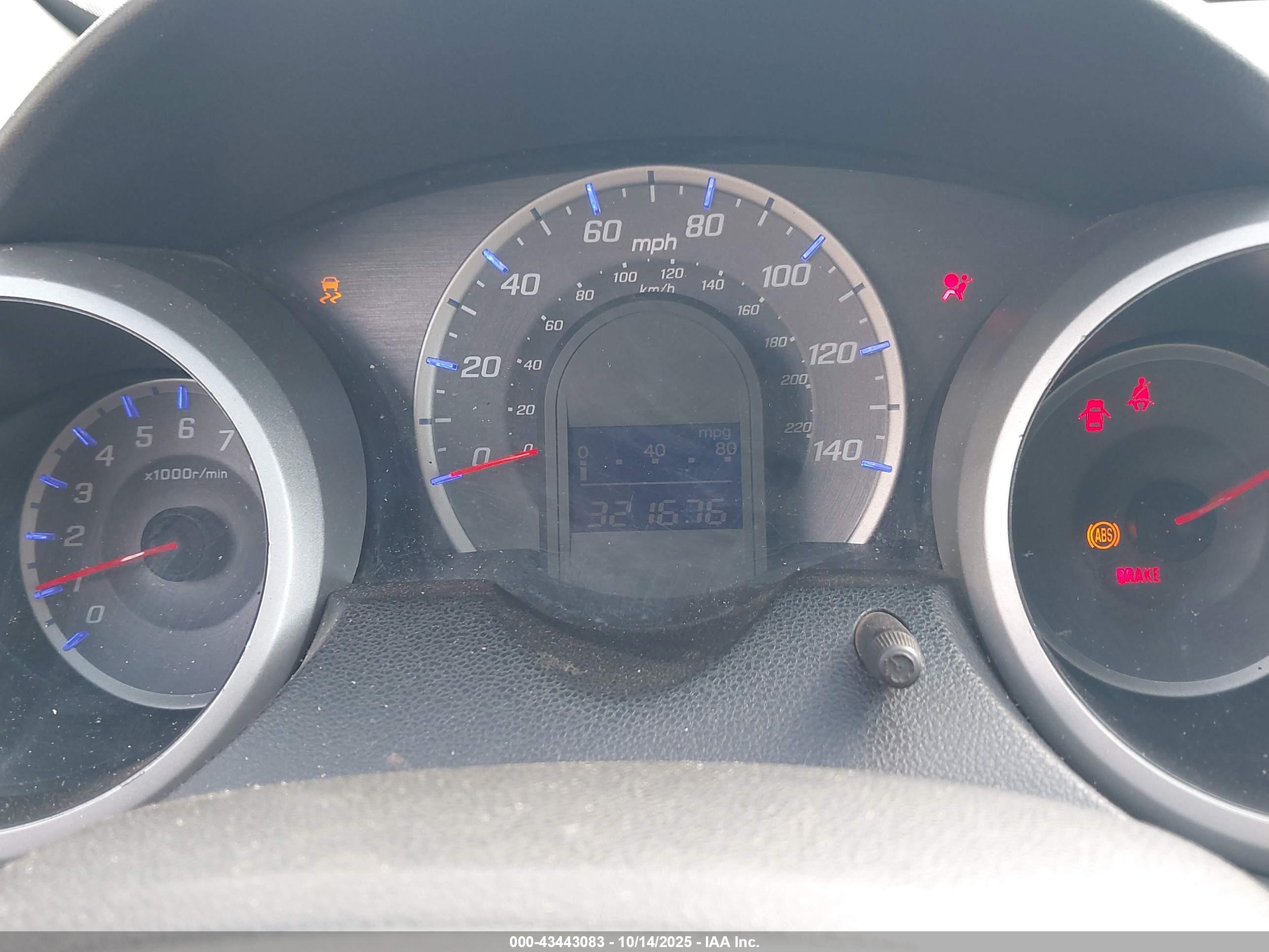 HONDA FIT image 7