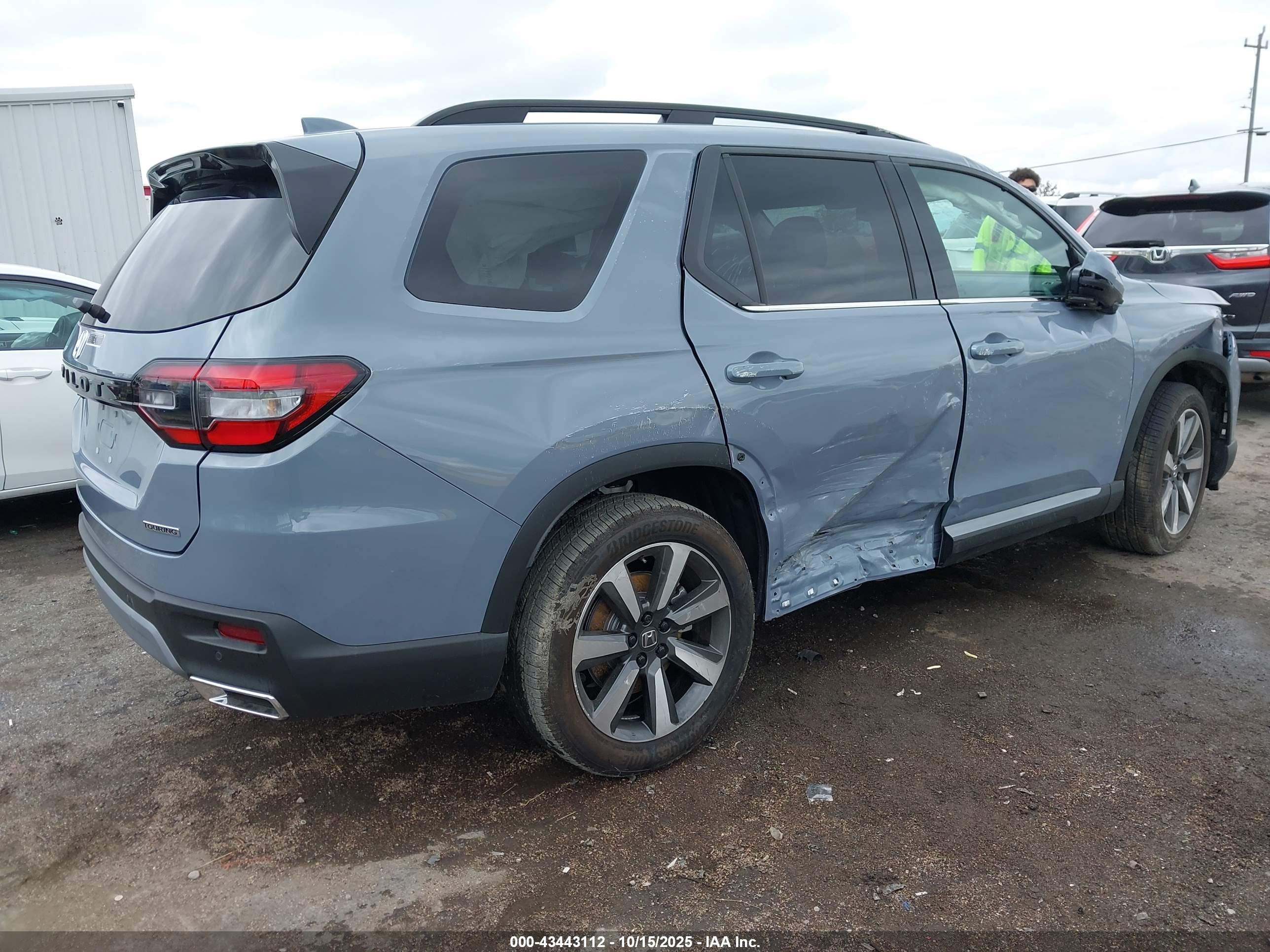 HONDA PILOT image 4