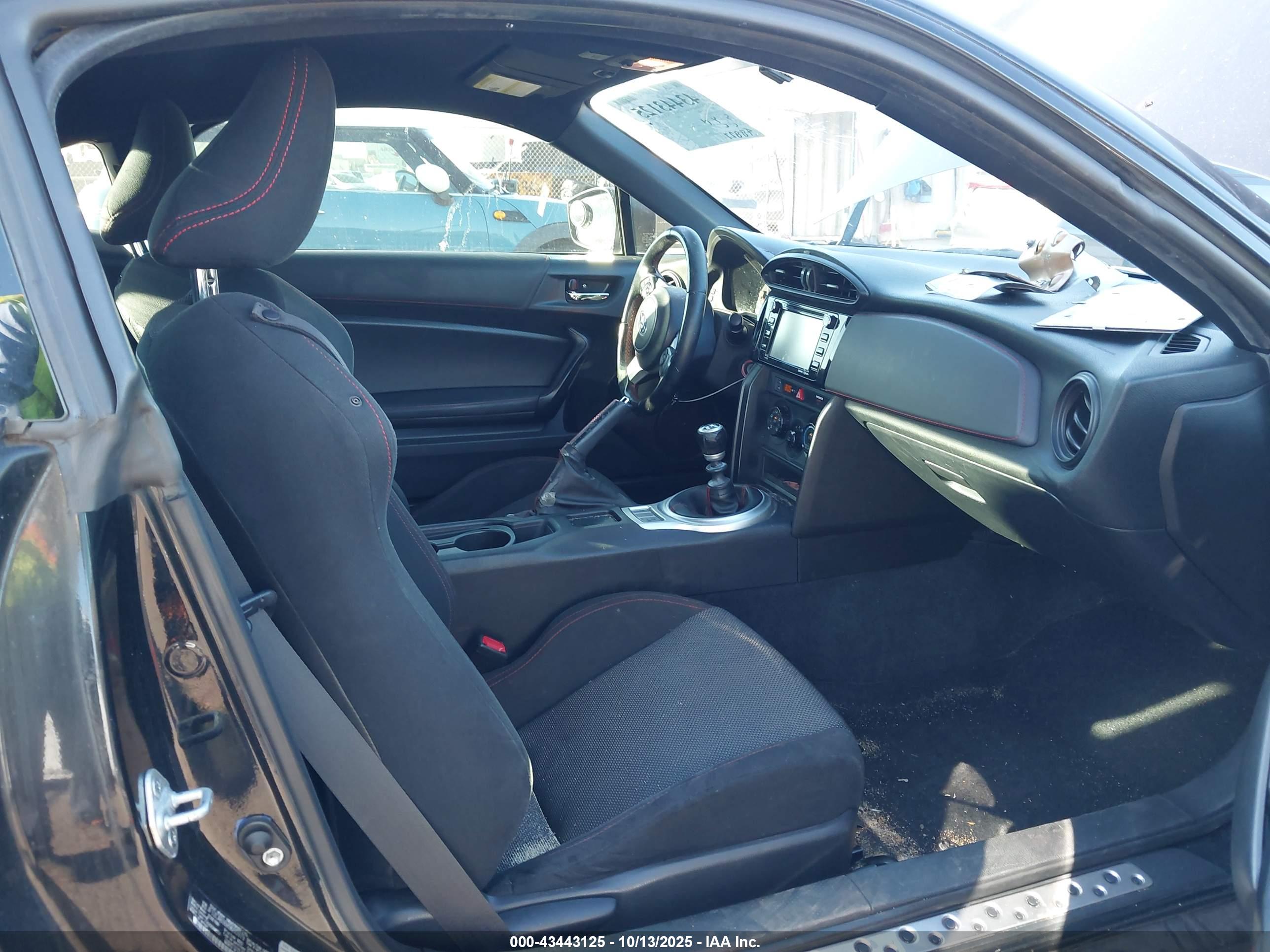 SUBARU BRZ image 5