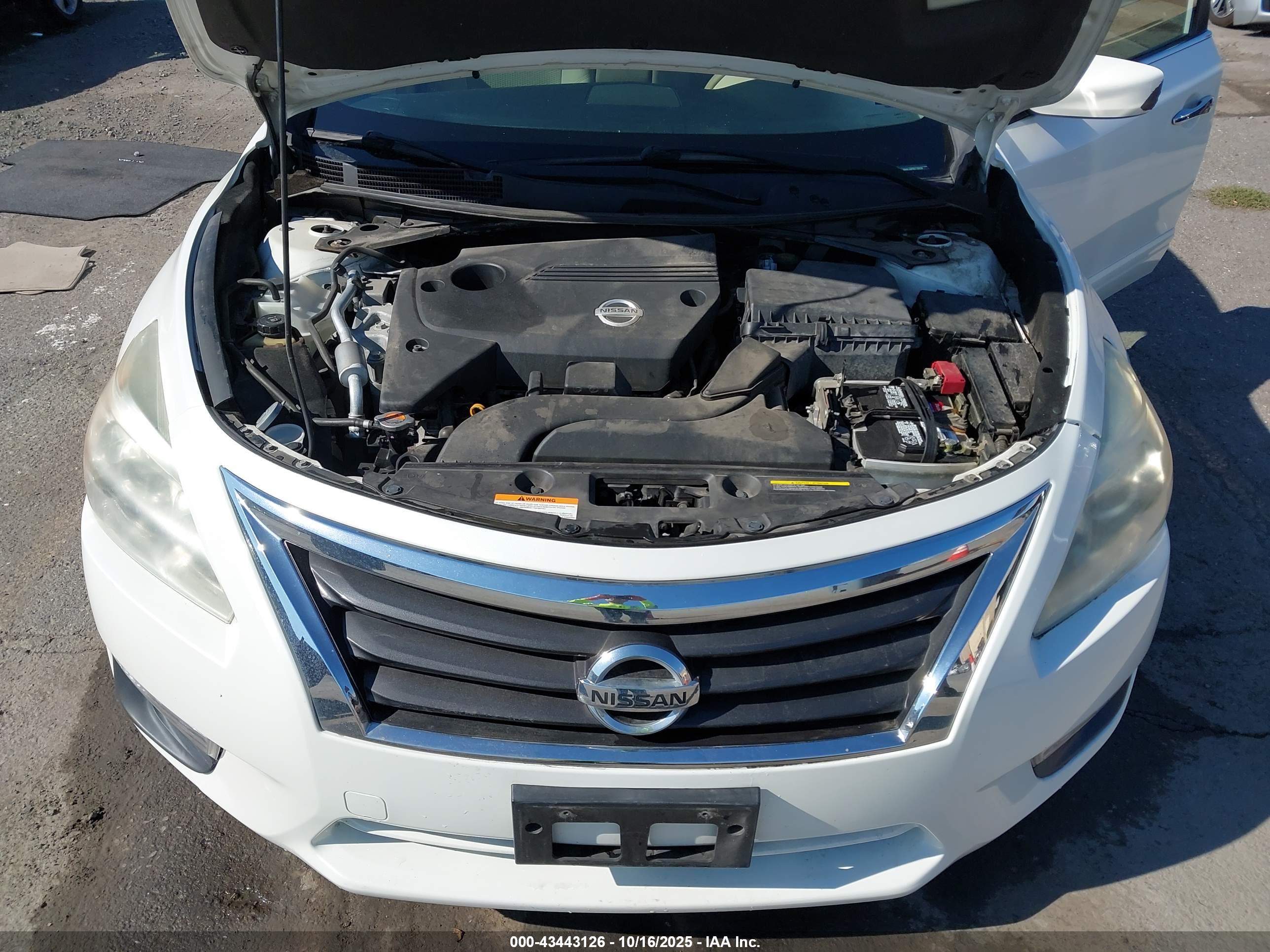 NISSAN ALTIMA image 10