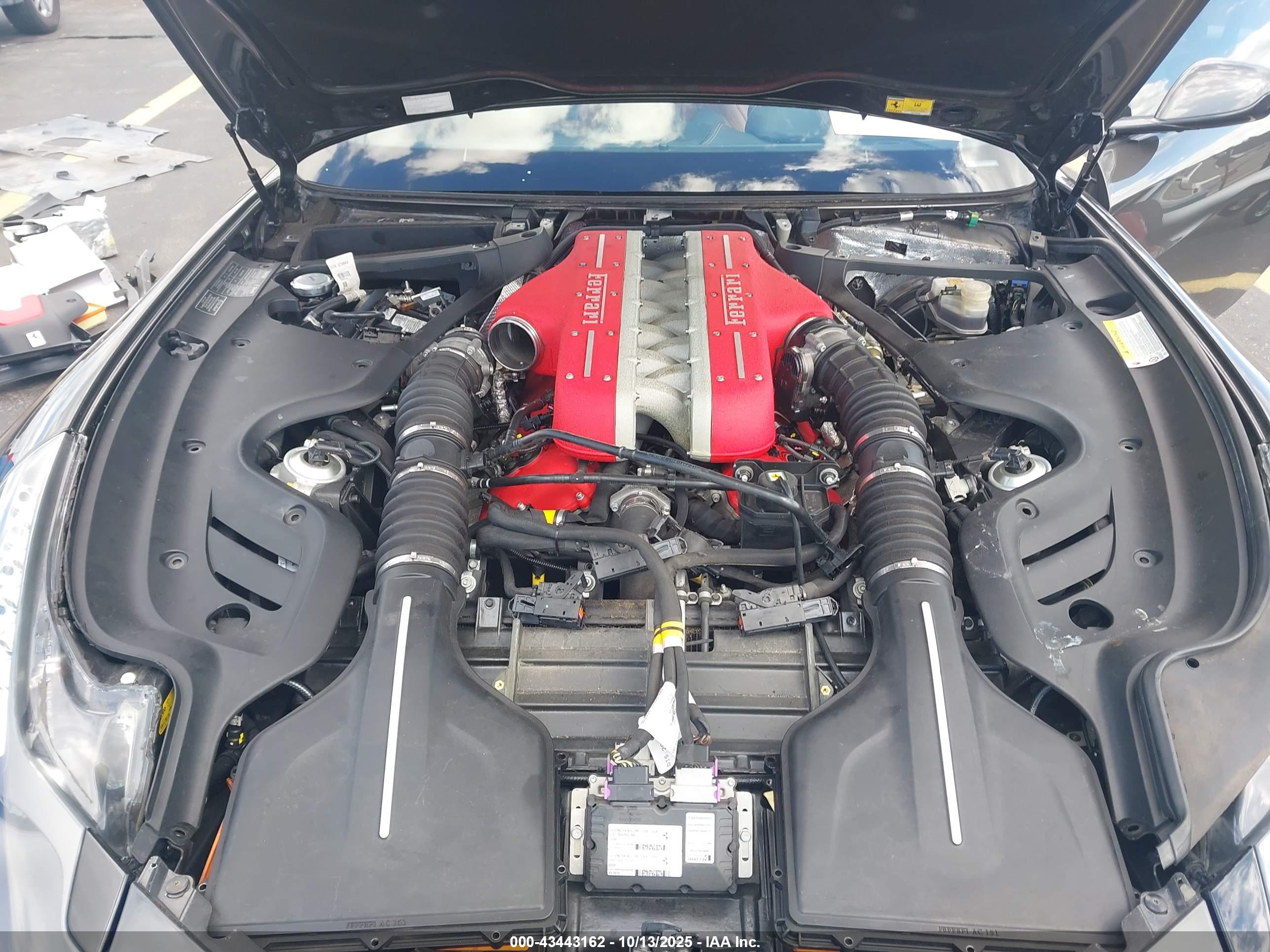 FERRARI FF image 10