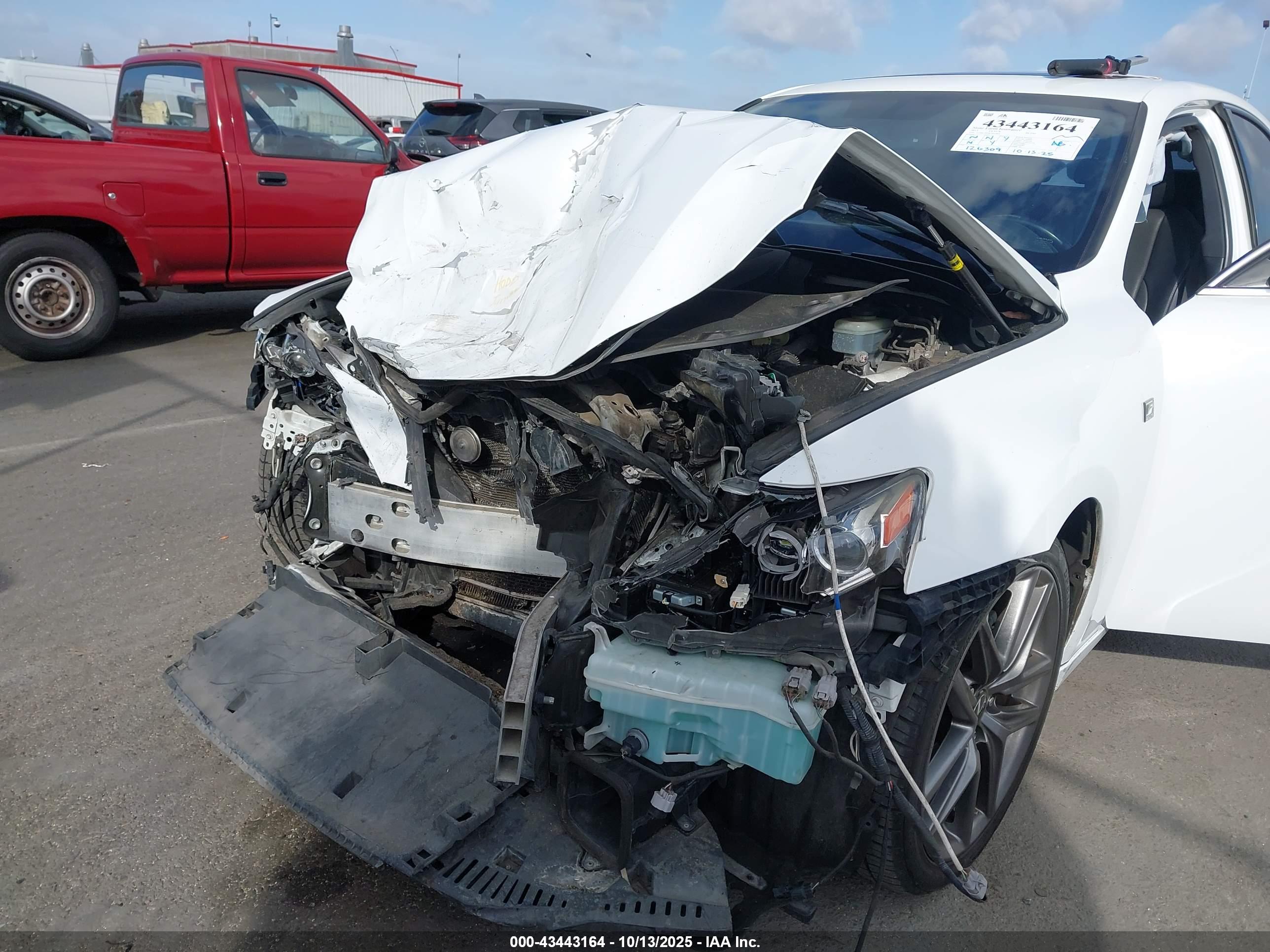 LEXUS IS image 6