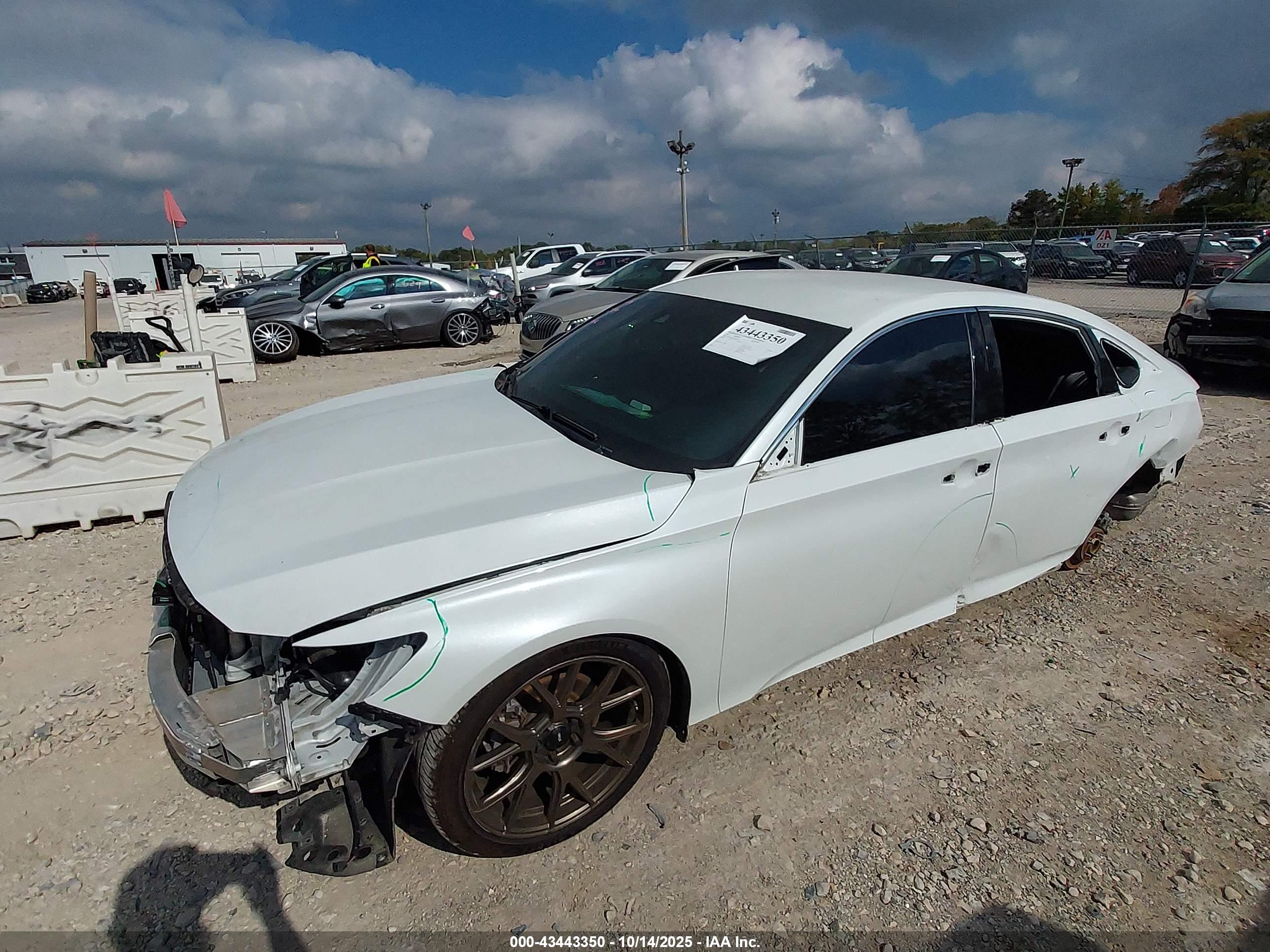 HONDA ACCORD image 2