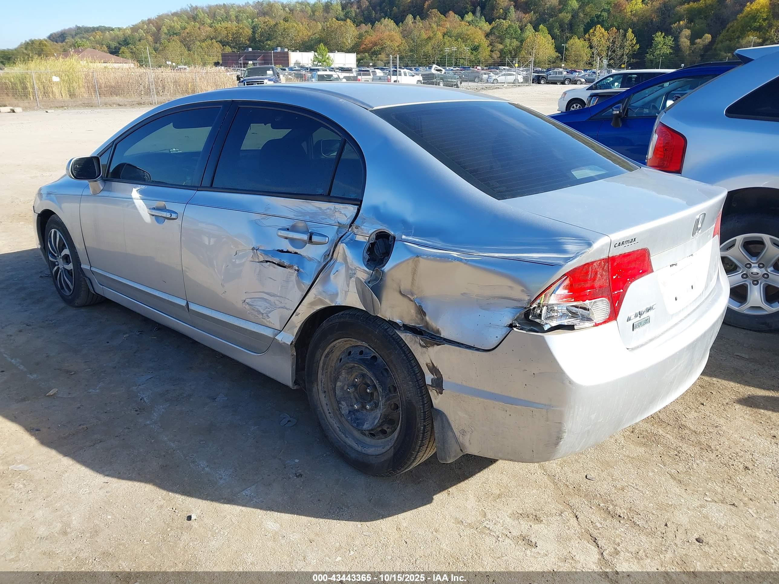 HONDA CIVIC image 3