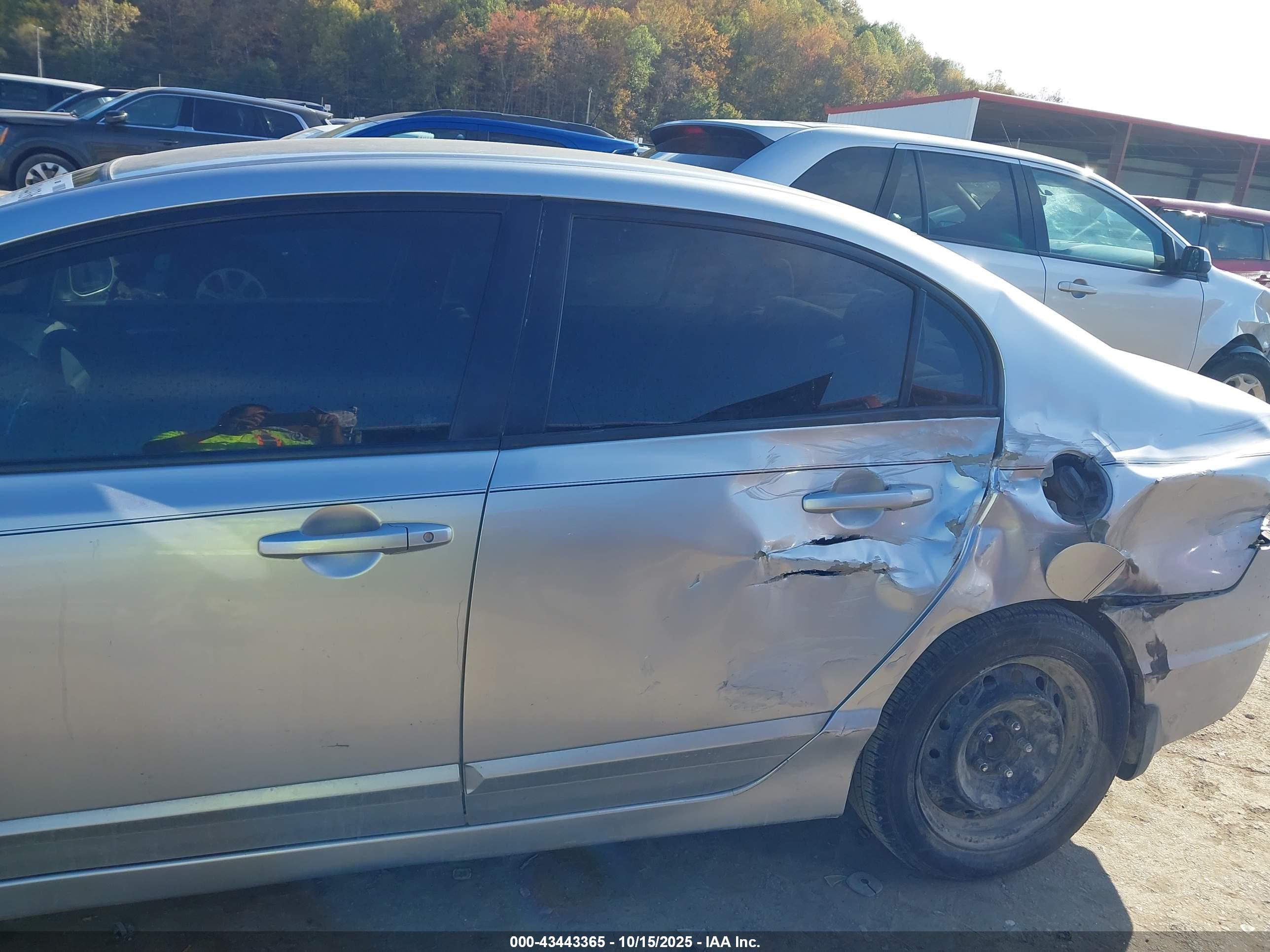 HONDA CIVIC image 6